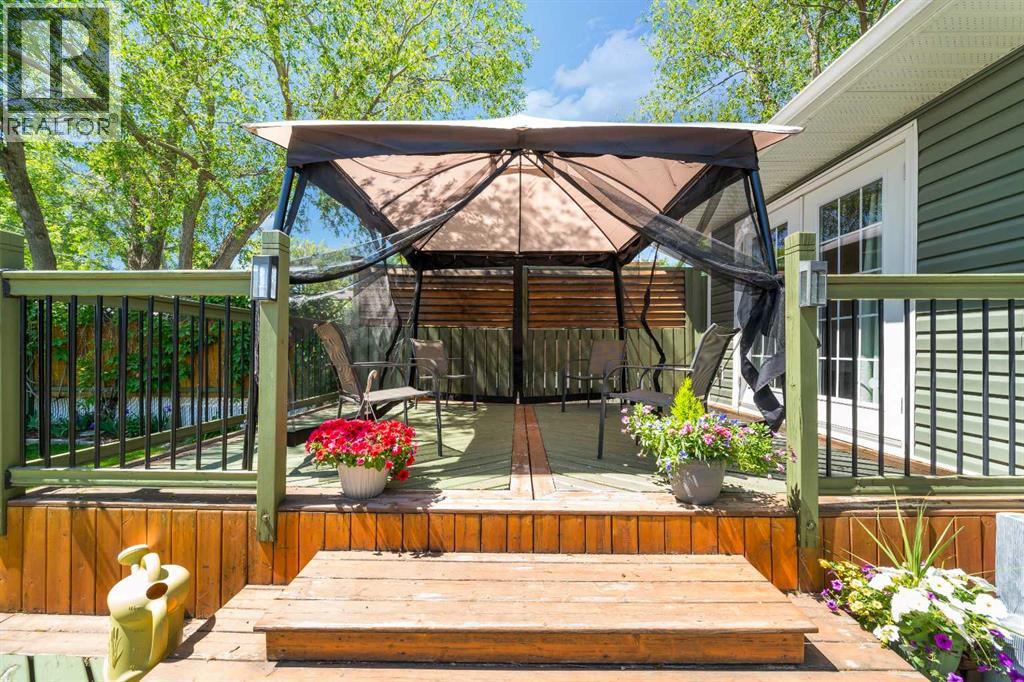 683 7 Street SW - 34