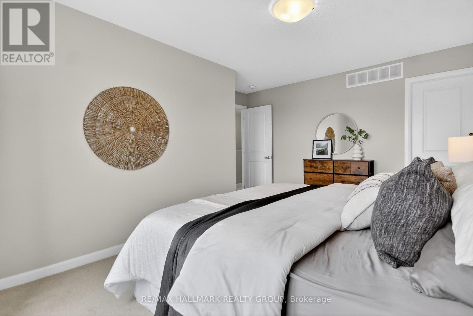 58 TEELIN CIRCLE - 20
