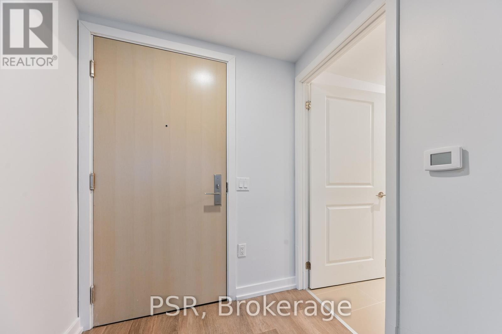 #4409 395 BLOOR STREET E - 5