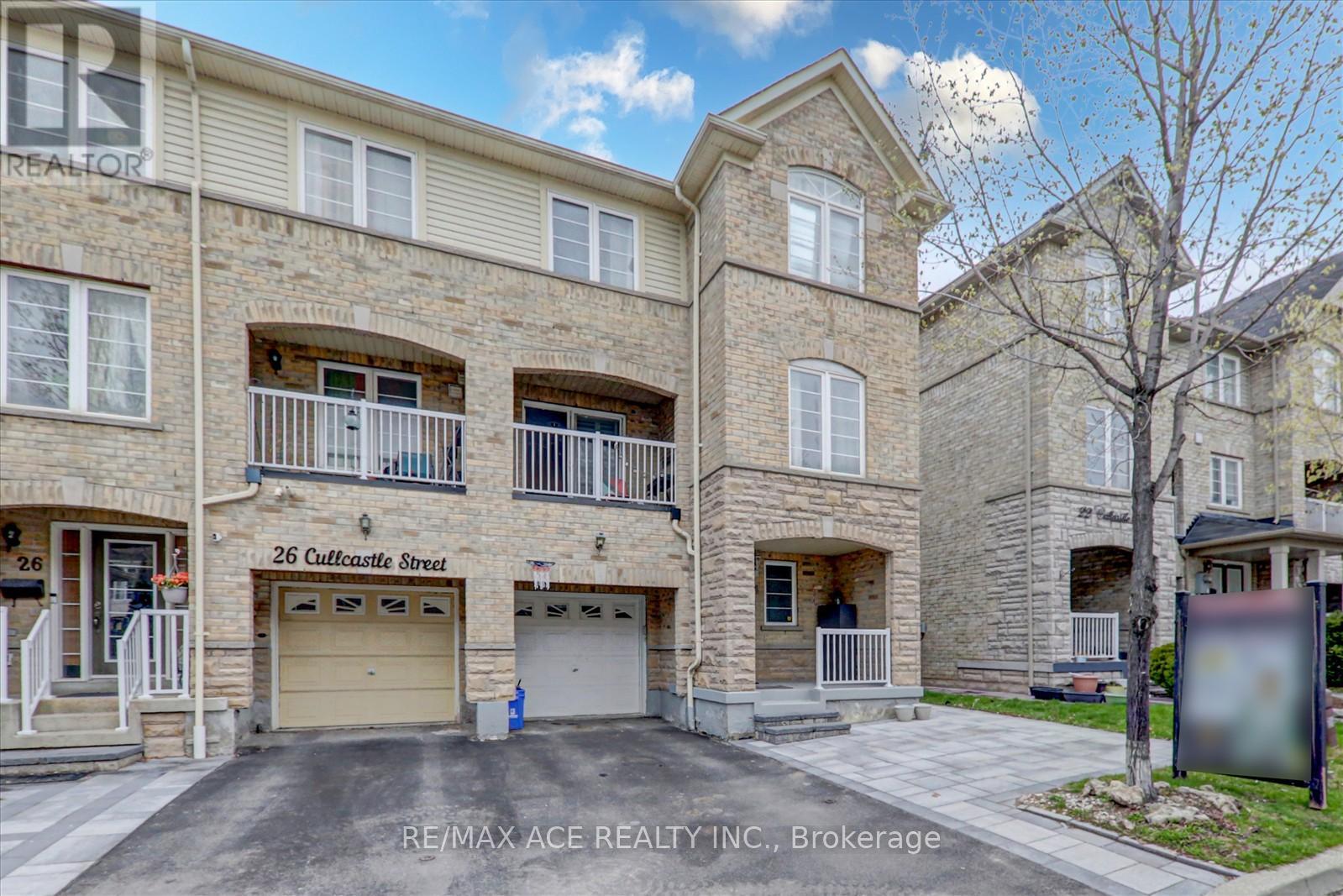 24 CULLCASTLE STREET - 2