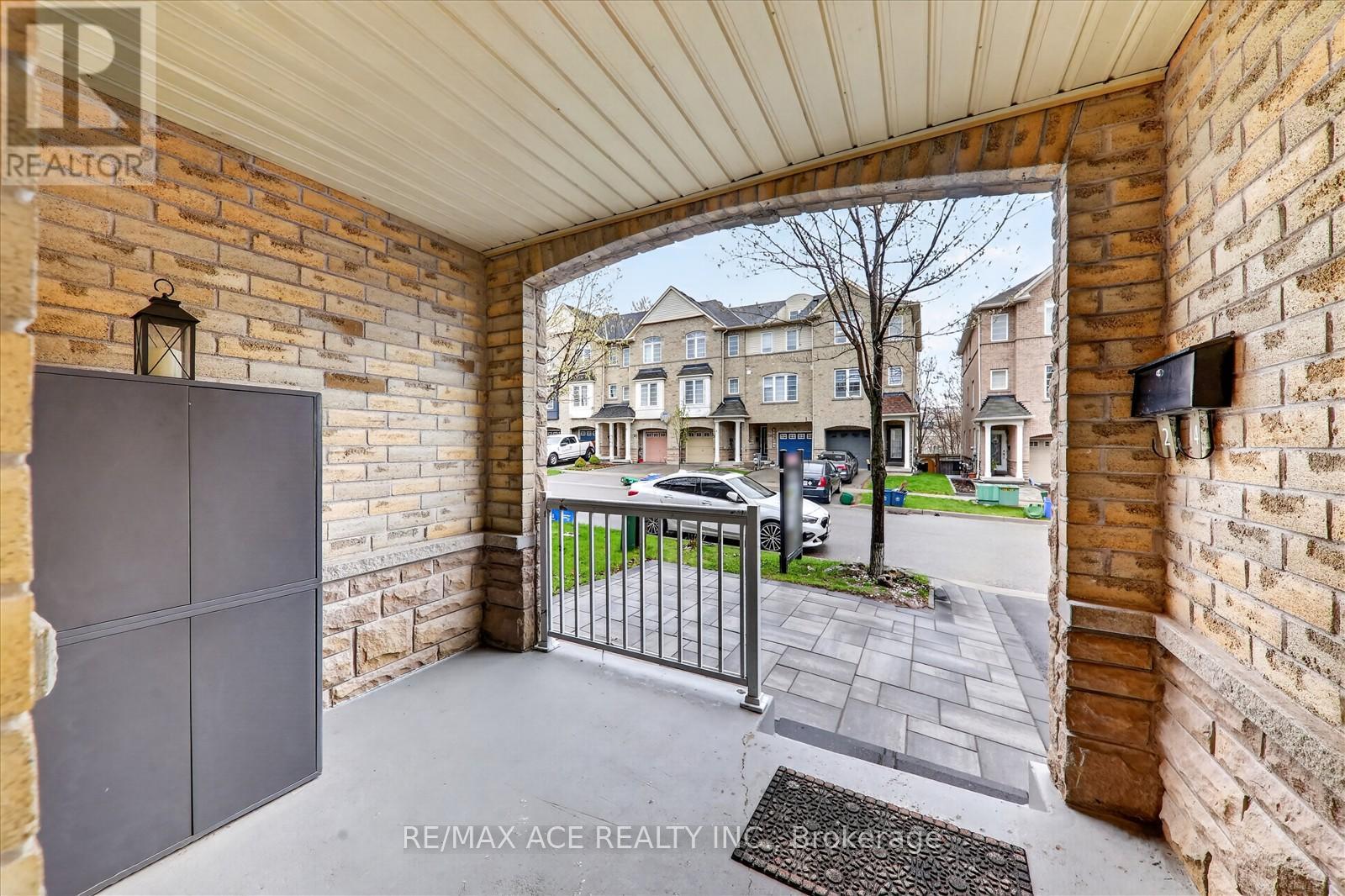 24 CULLCASTLE STREET - 5