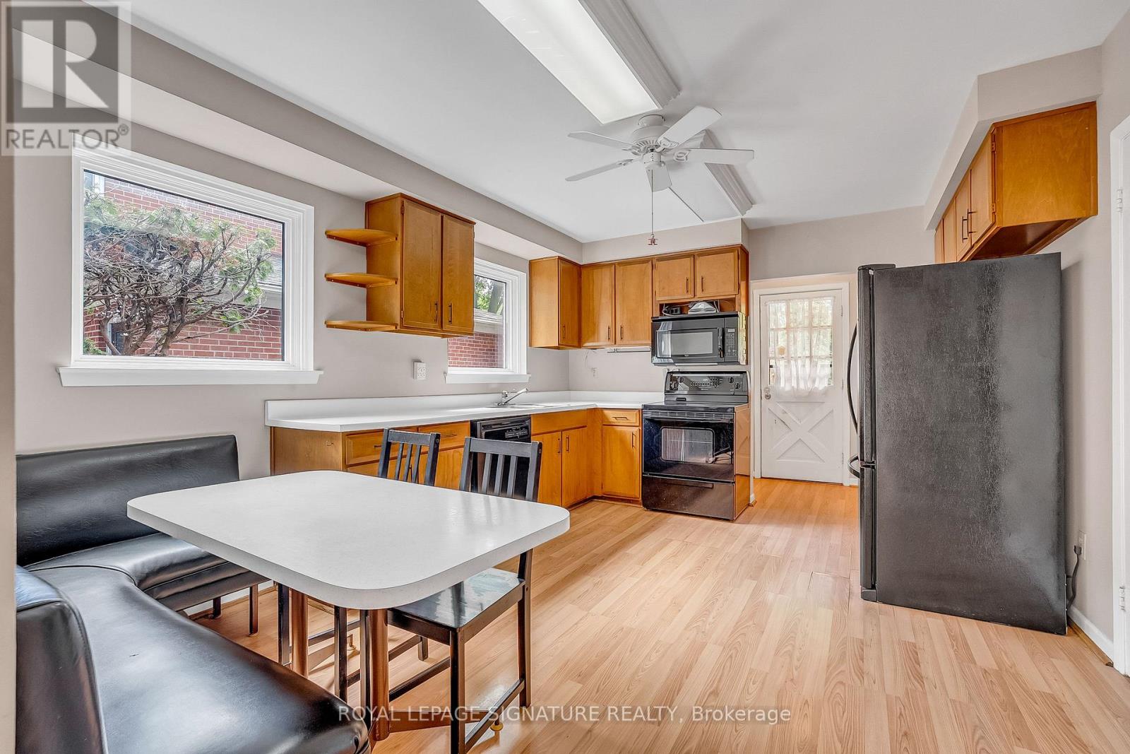 9 MOLLARD ROAD - 12