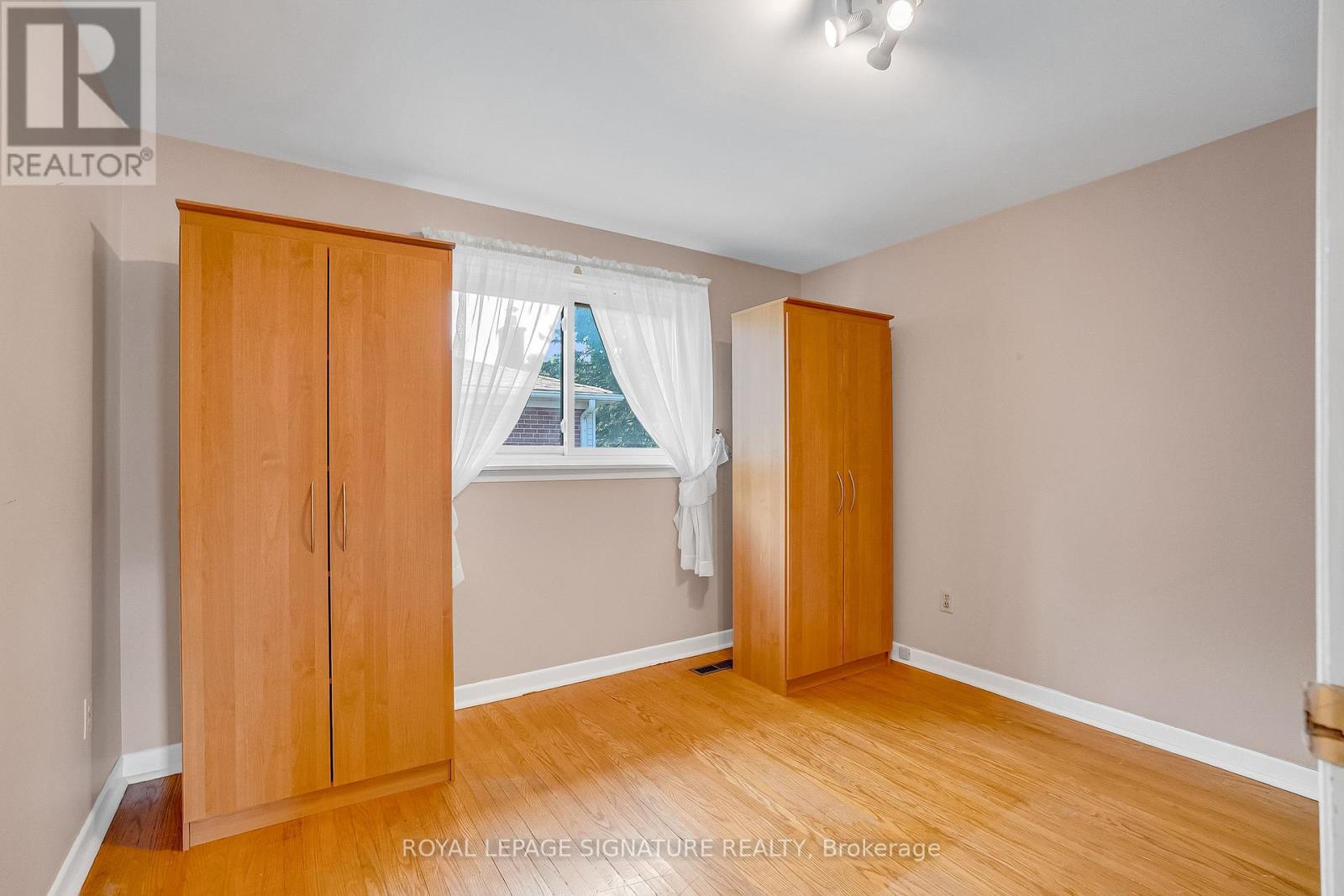 9 MOLLARD ROAD - 24