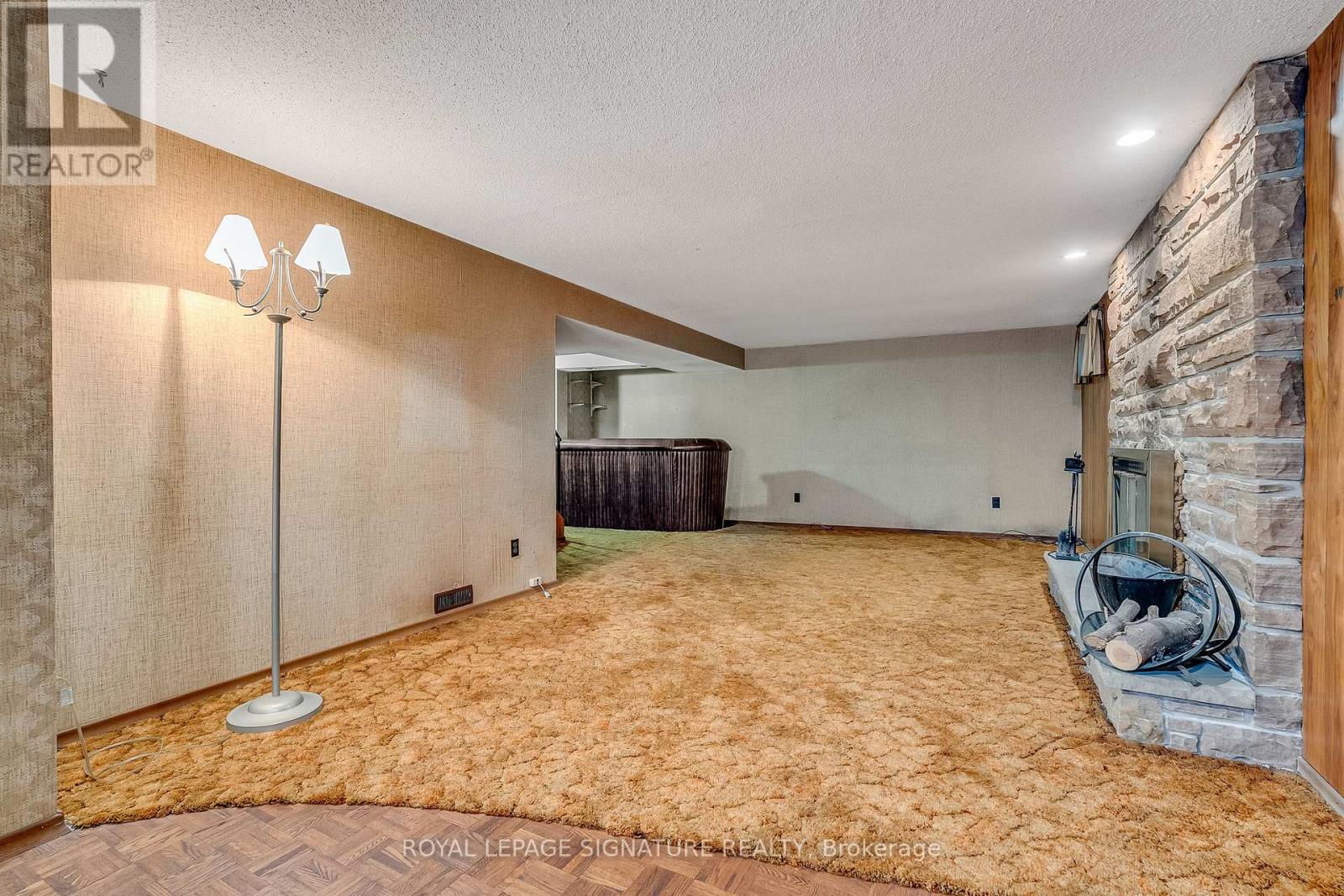 9 MOLLARD ROAD - 32