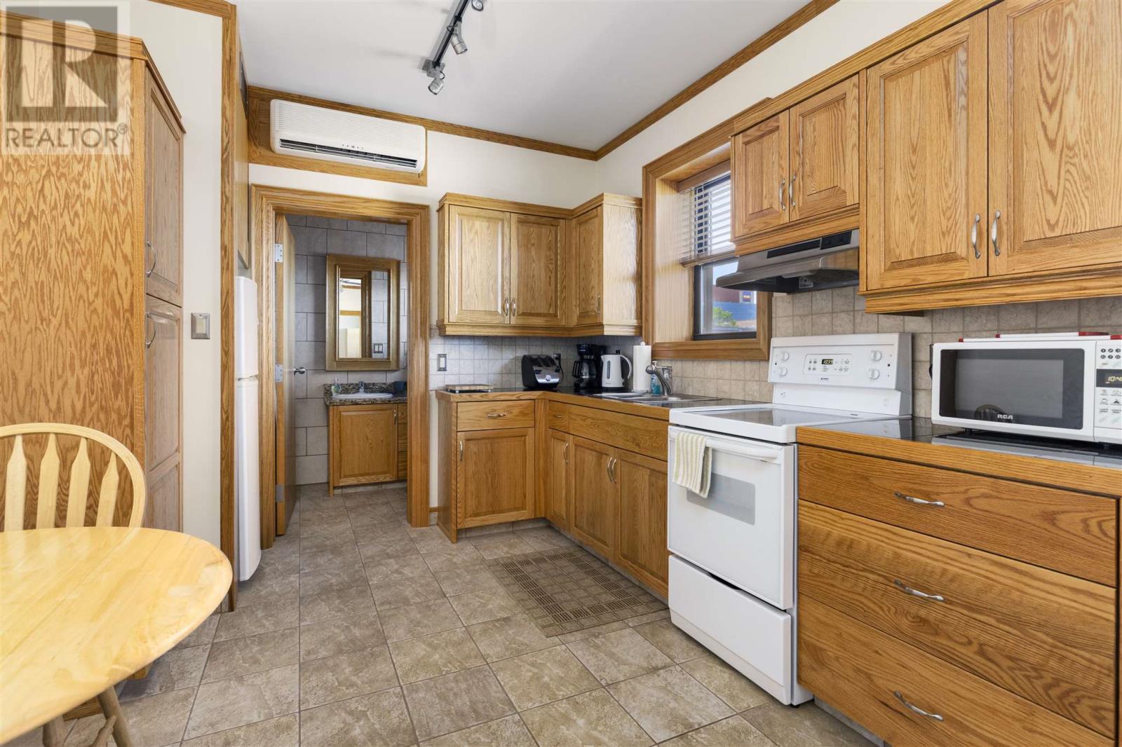 536-542 Queen ST - 33