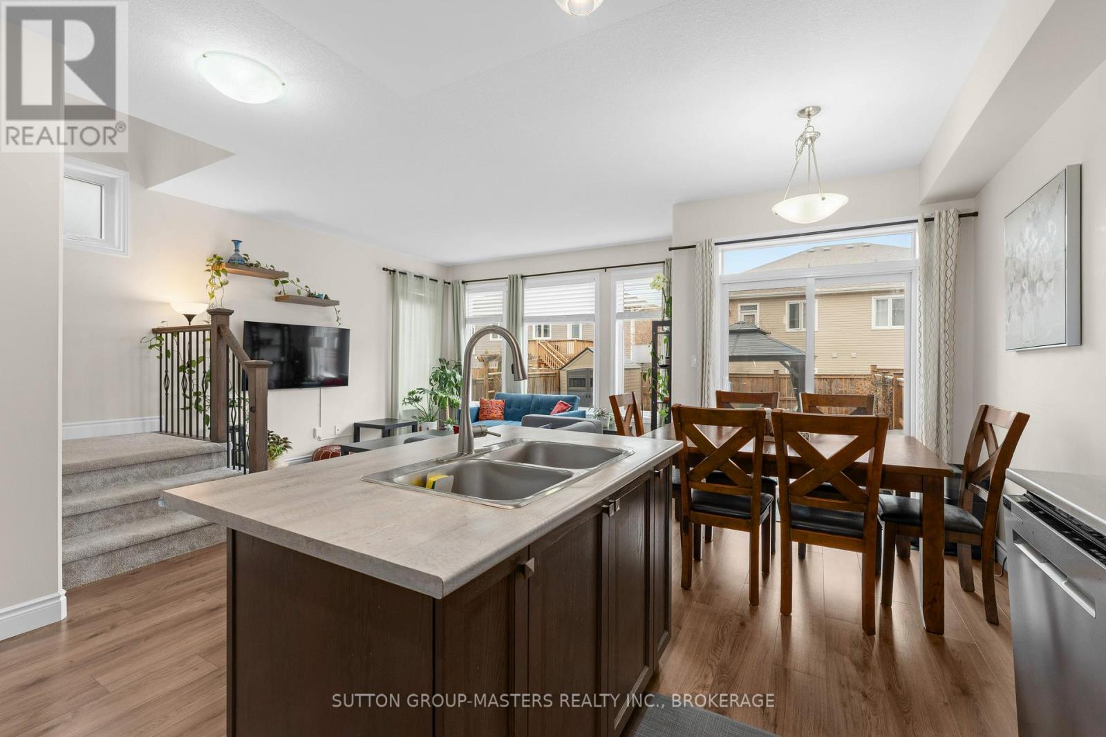 120 HAZLETT STREET - 11