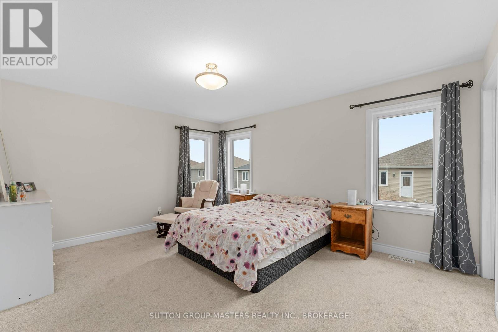 120 HAZLETT STREET - 21