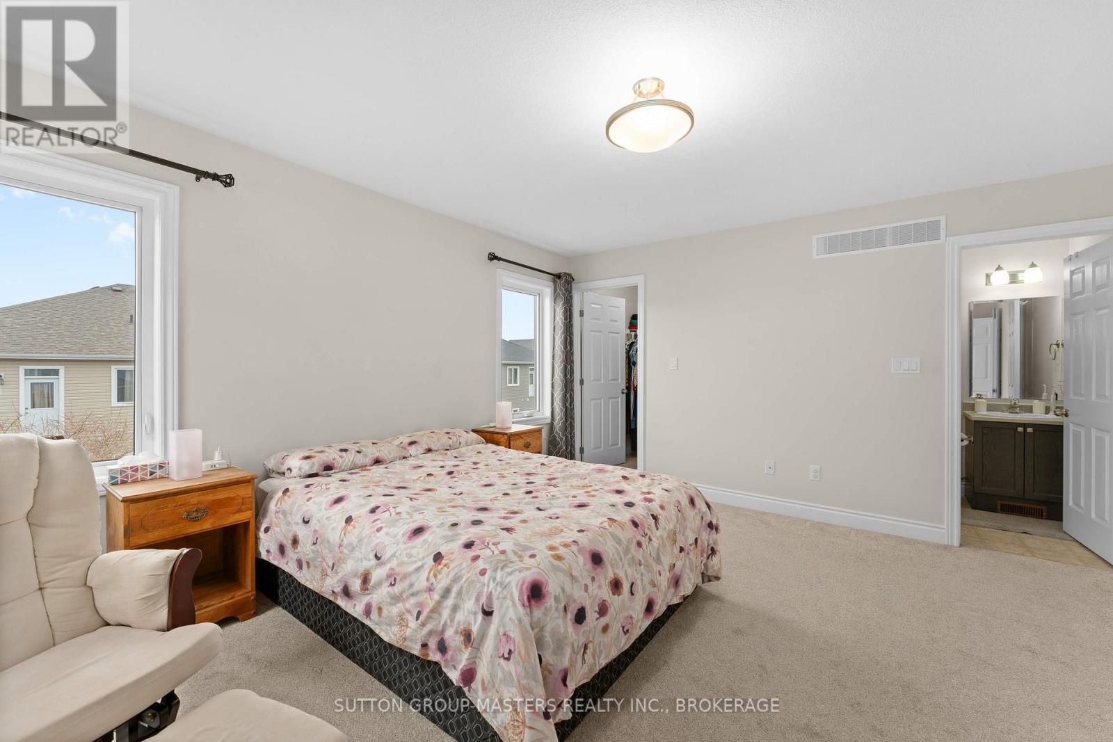 120 HAZLETT STREET - 23