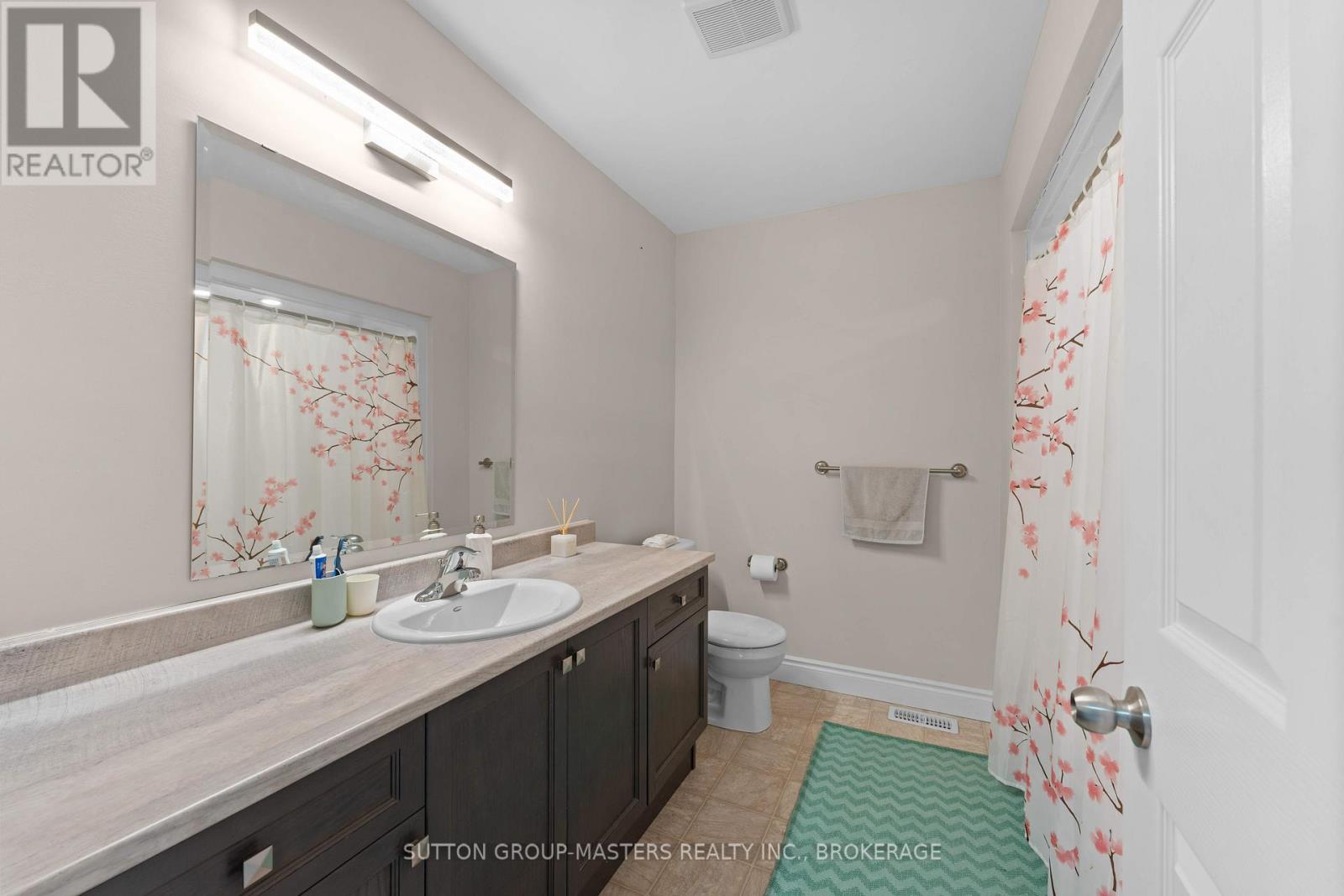 120 HAZLETT STREET - 29
