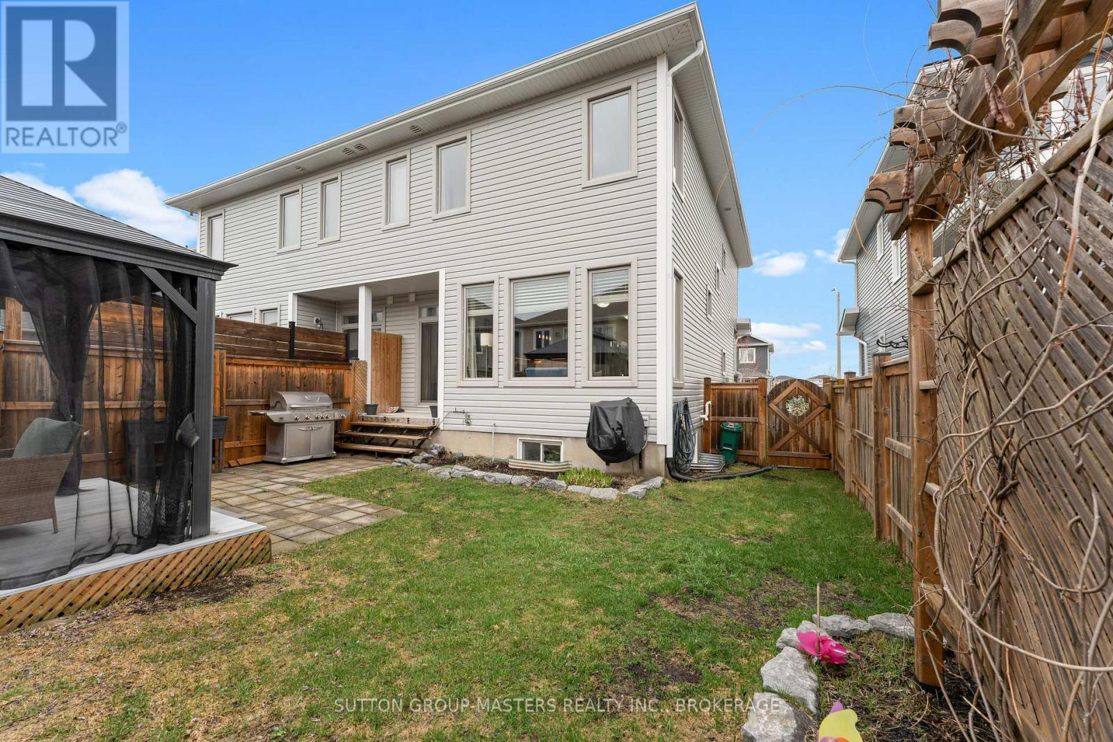 120 HAZLETT STREET - 36