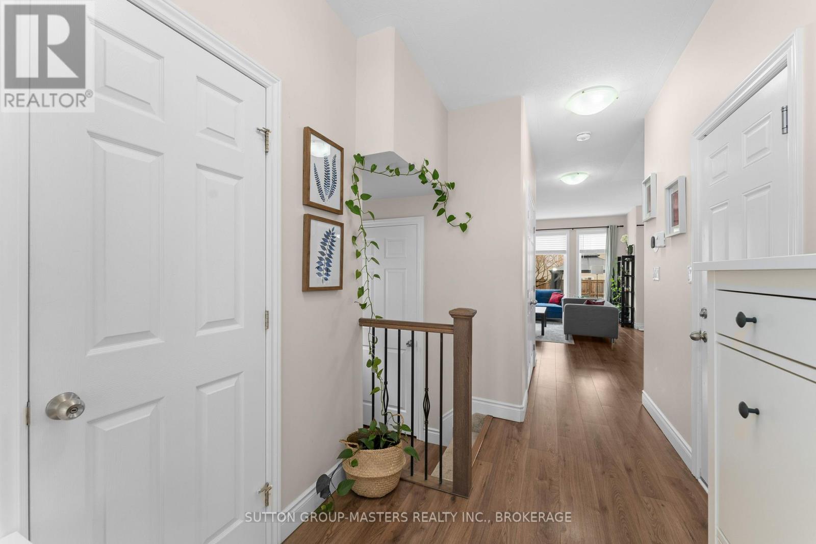 120 HAZLETT STREET - 6