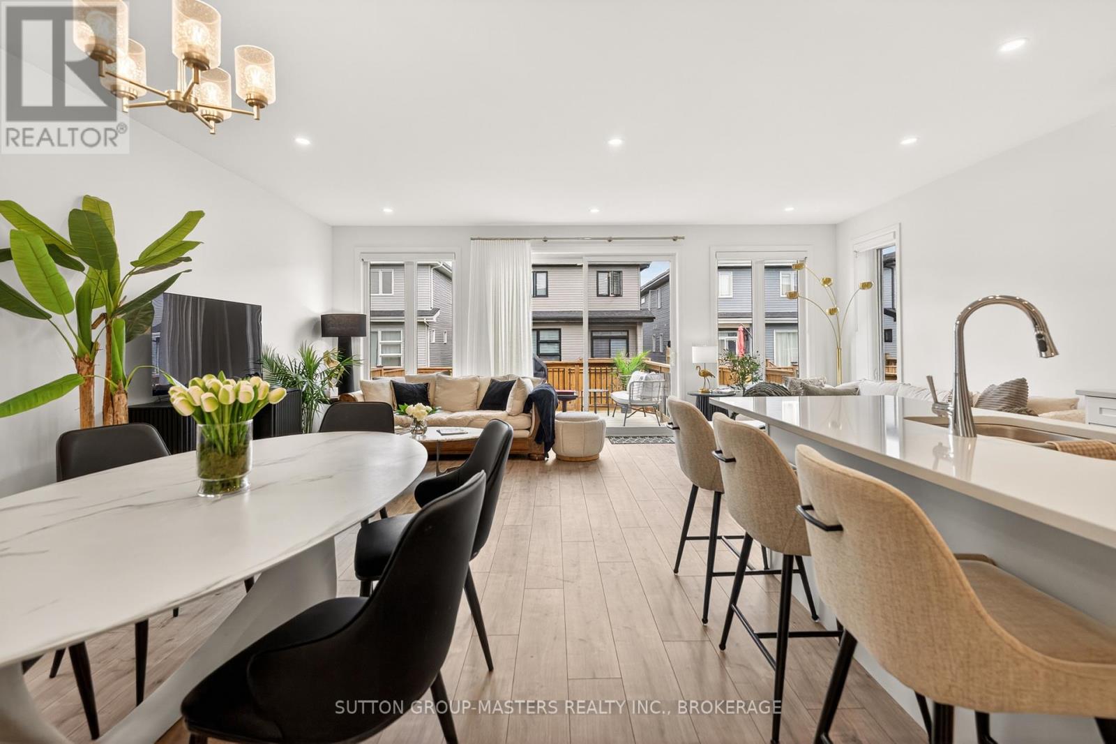 212 SUPERIOR DRIVE - 14