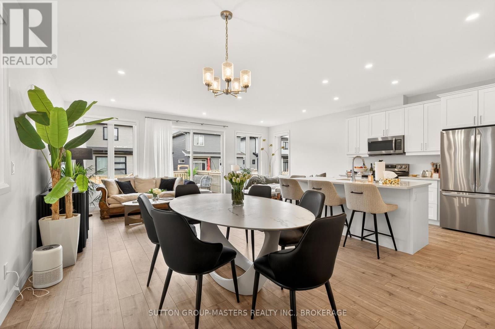 212 SUPERIOR DRIVE - 6