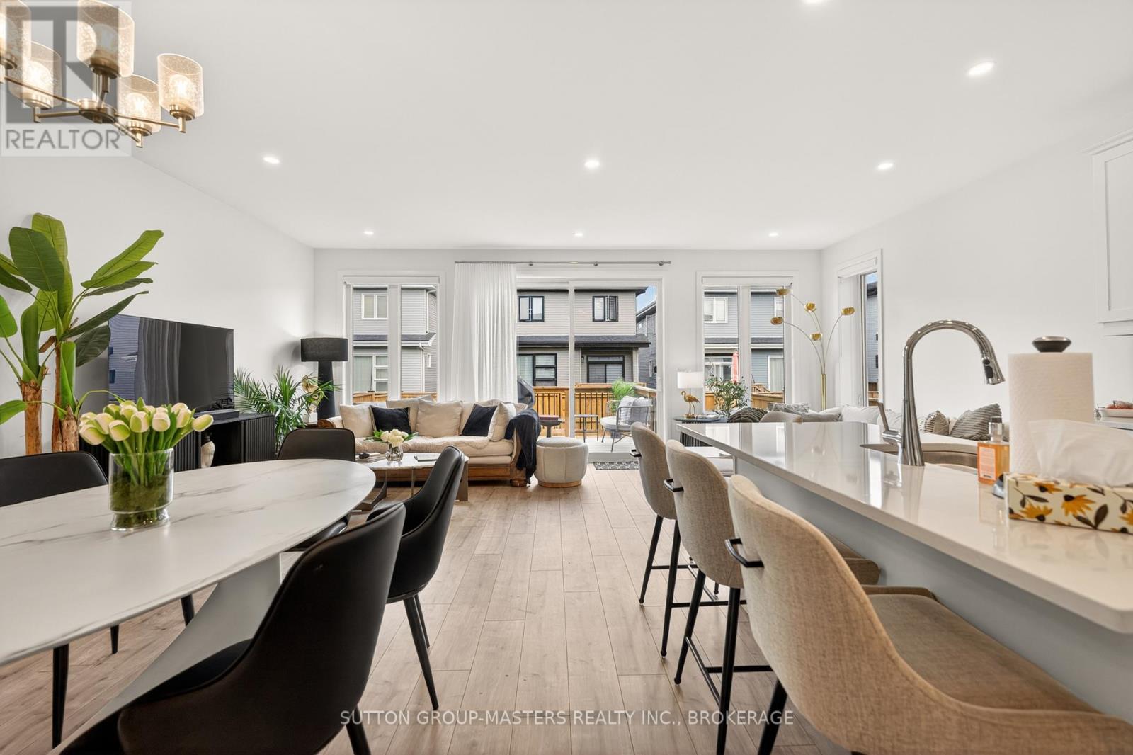 212 SUPERIOR DRIVE - 7