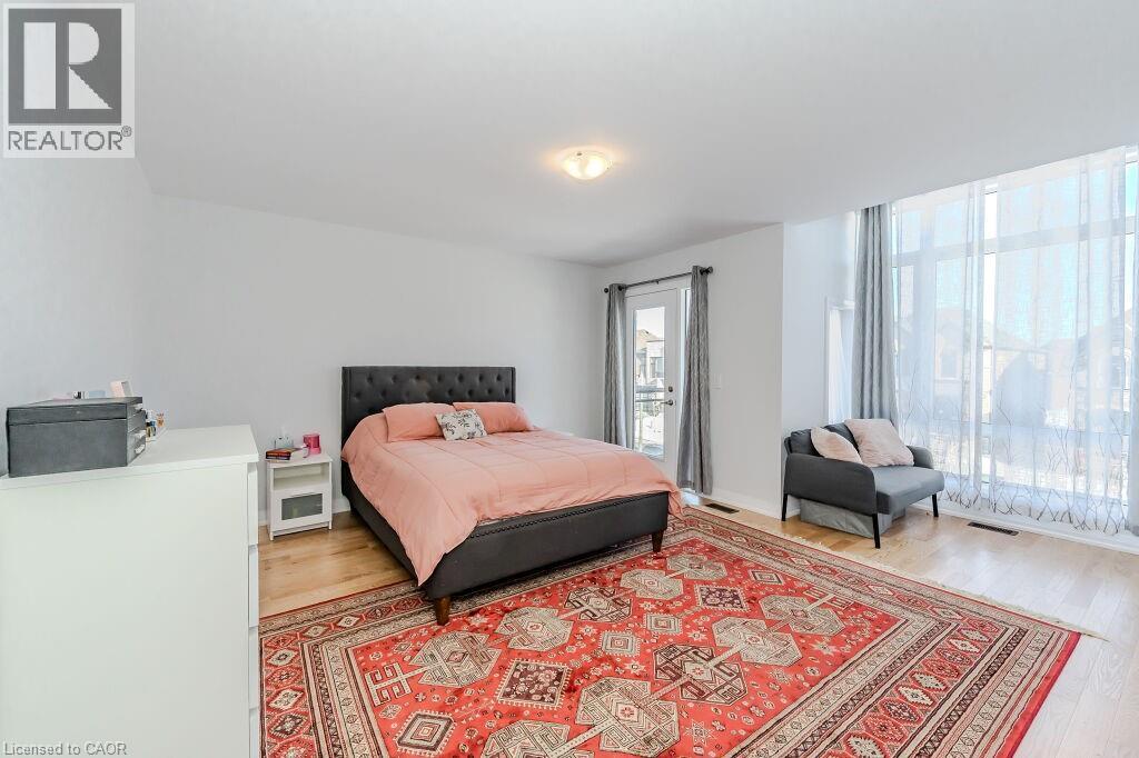 53 MACKAY Drive - 29