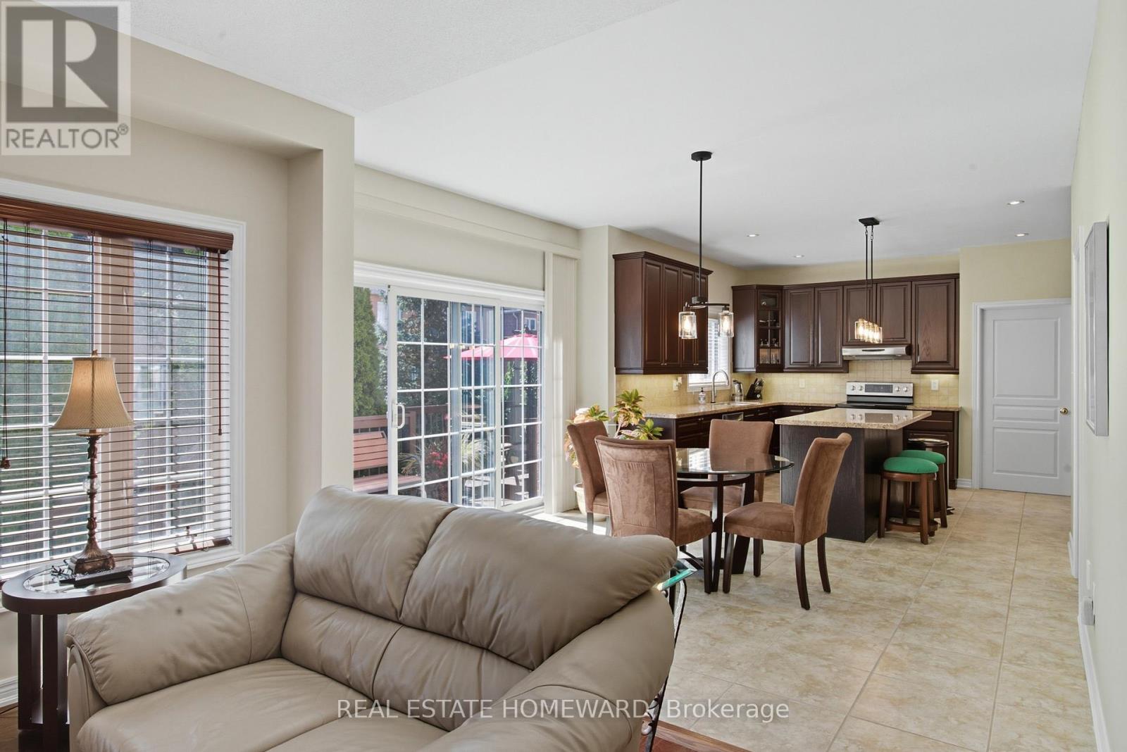 9 TARMACK DRIVE - 12