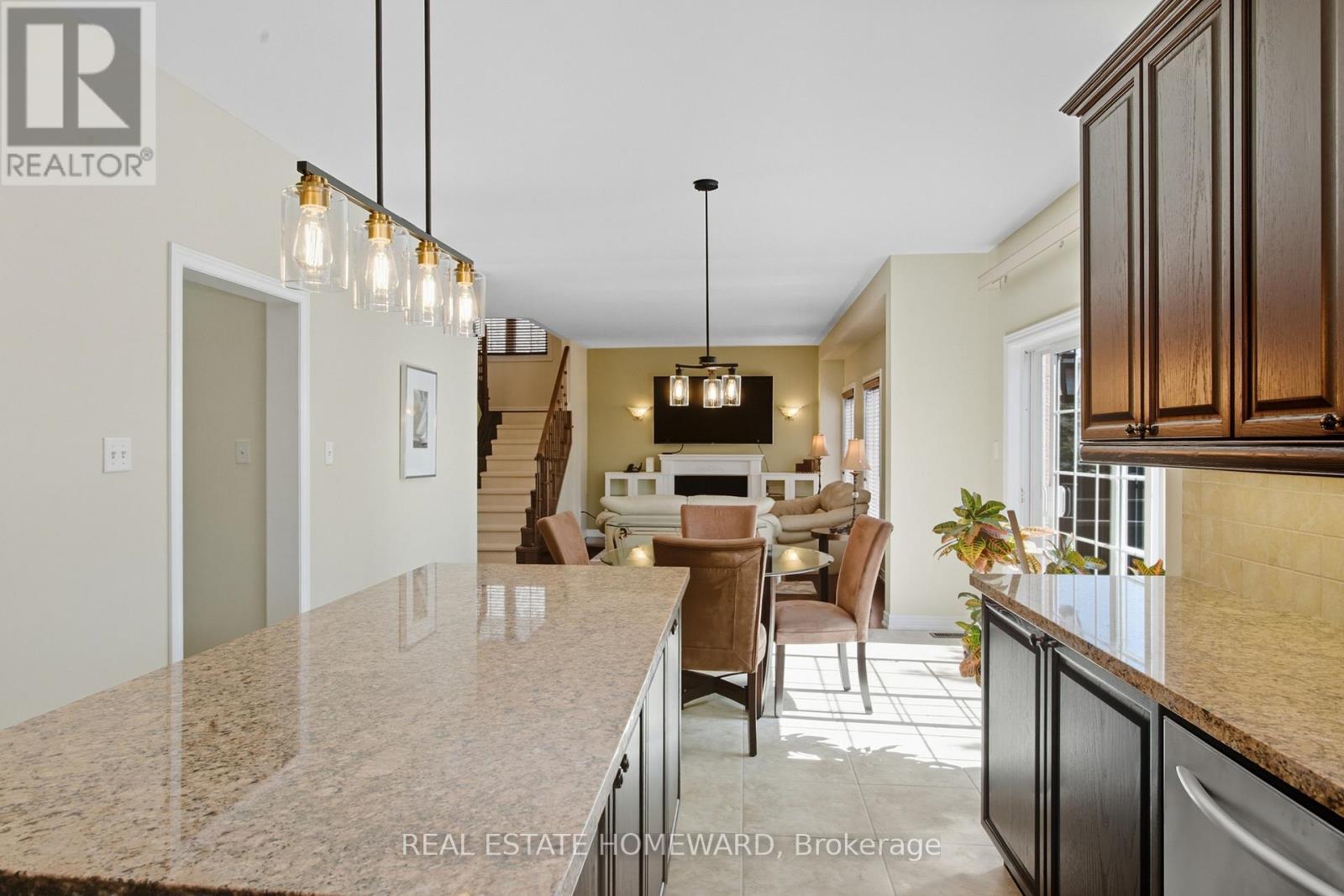 9 TARMACK DRIVE - 16