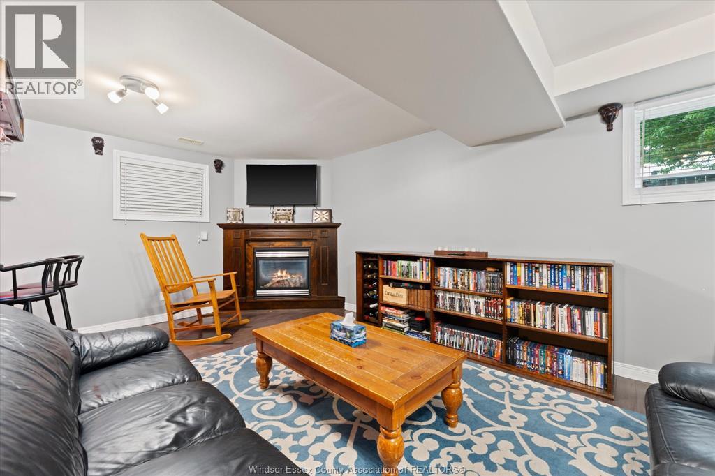 1082 MONARCH MEADOWS - 23