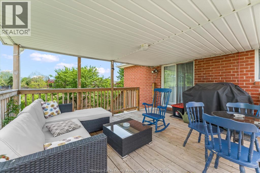 1082 MONARCH MEADOWS - 32