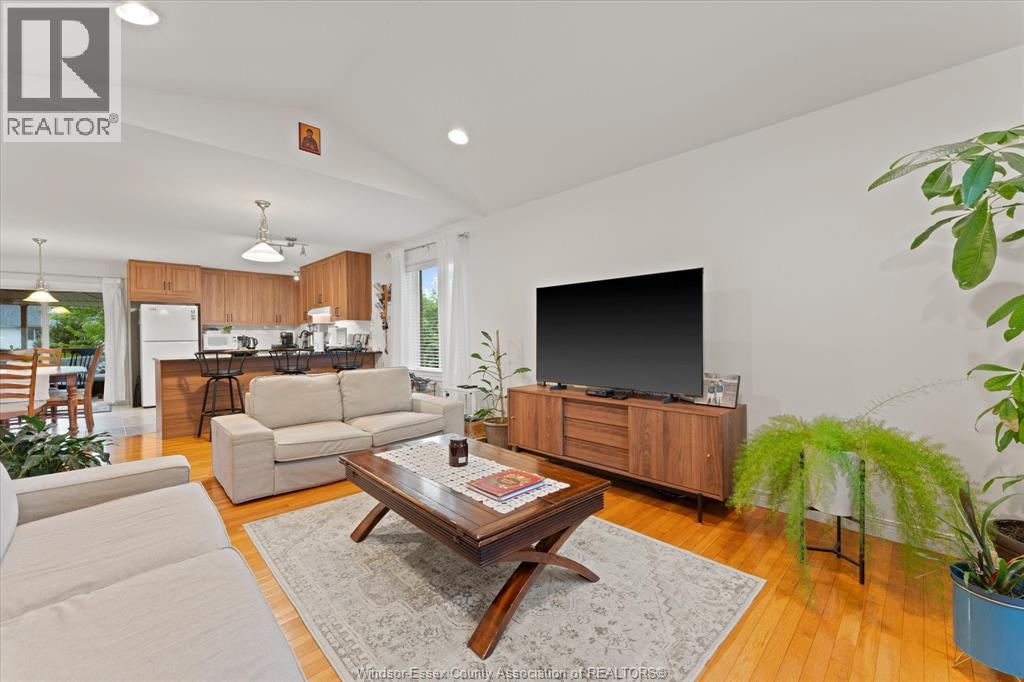 1082 MONARCH MEADOWS - 9