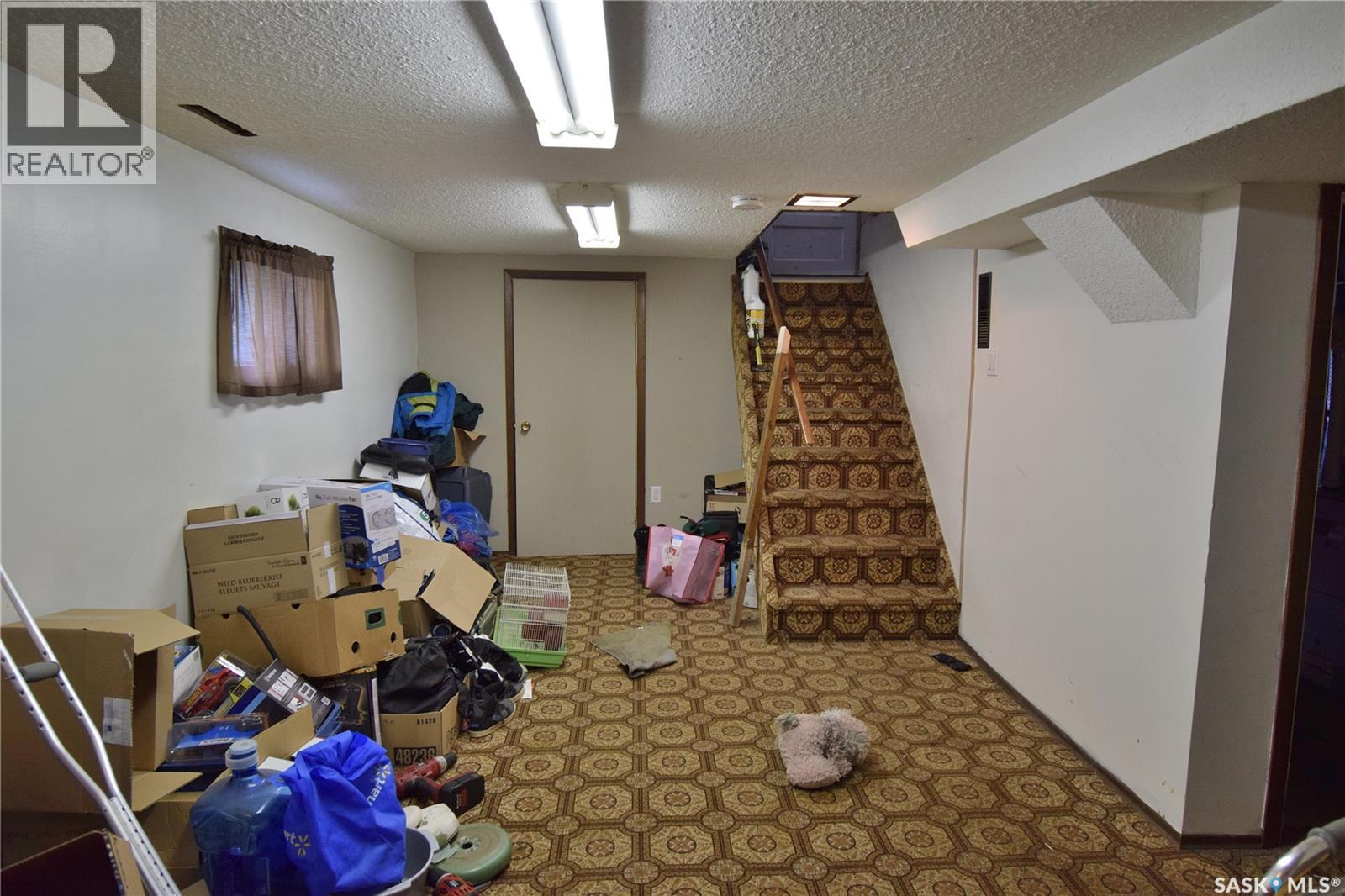 579 25th STREET E - 9