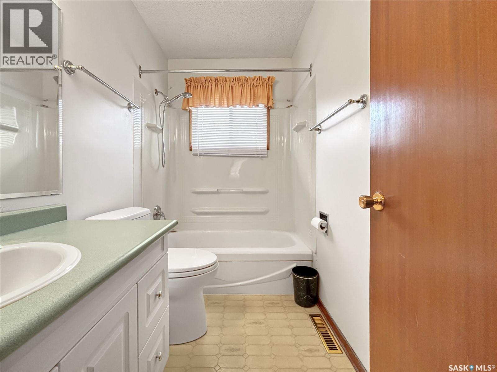 2606 37th STREET W - 11