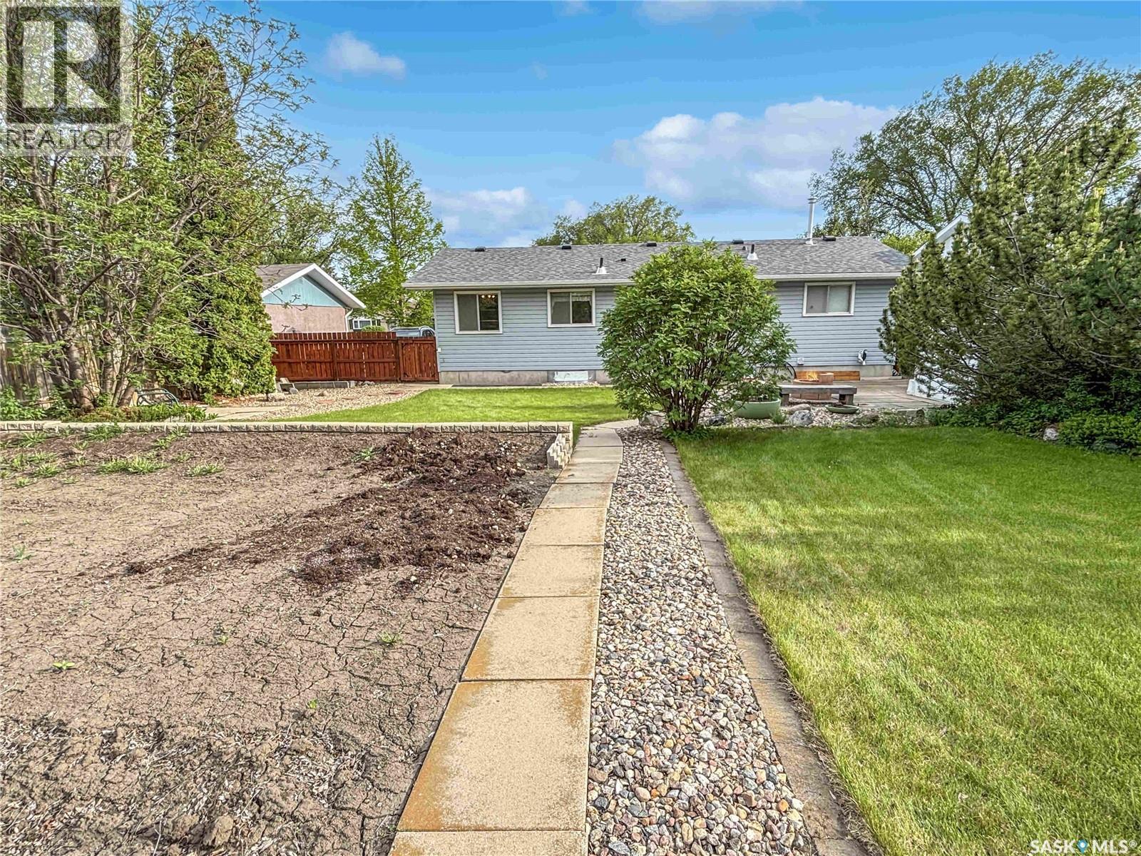 2606 37th STREET W - 26