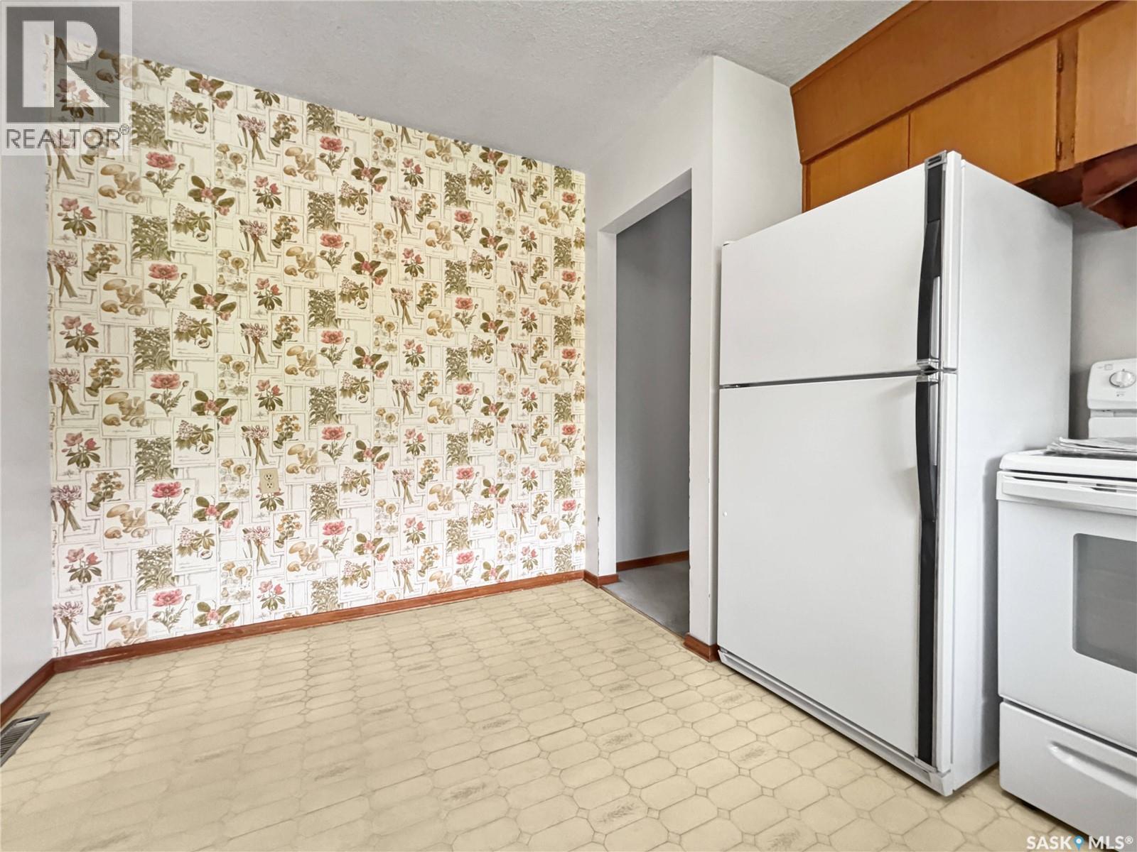 2606 37th STREET W - 8
