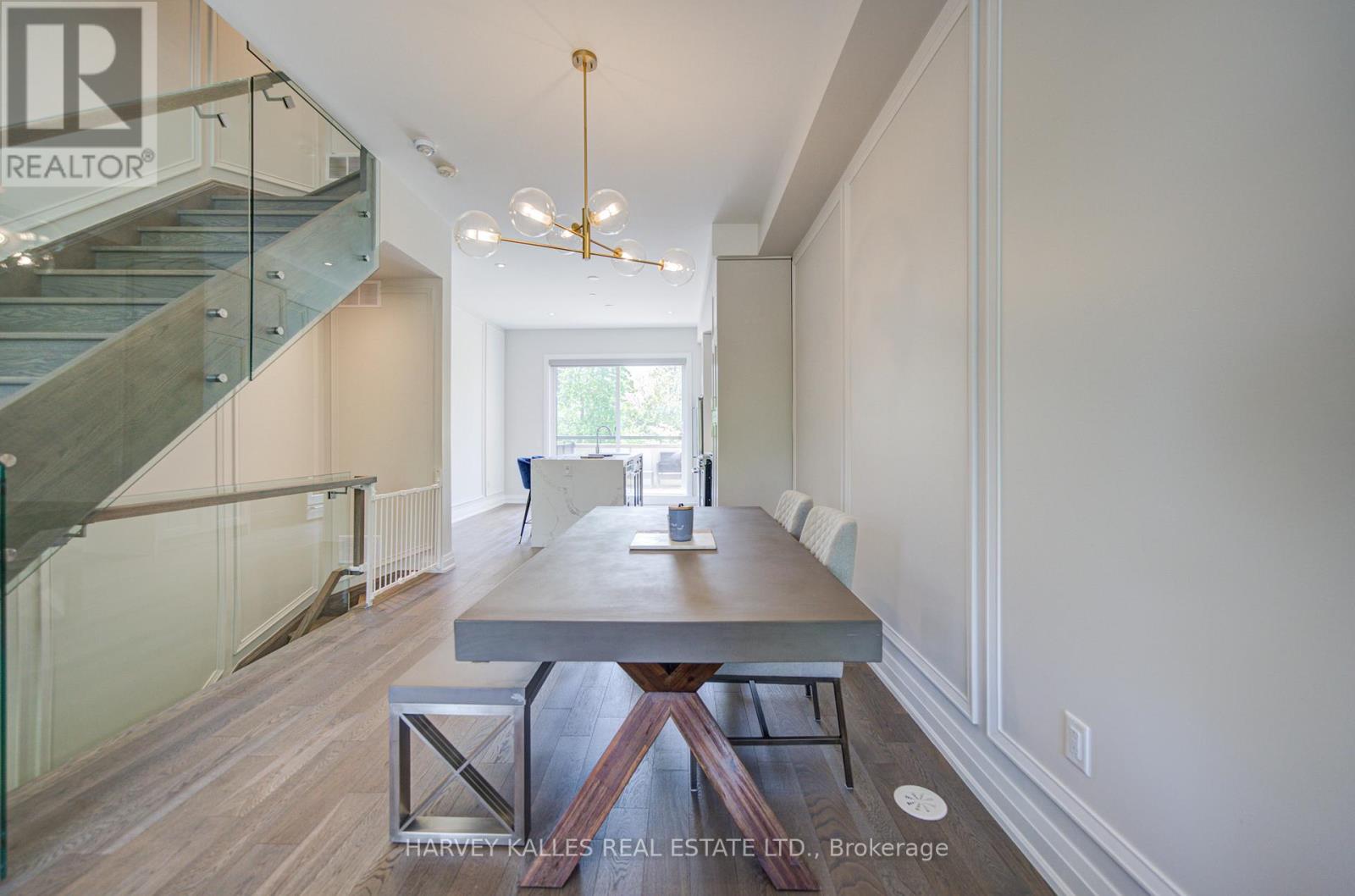 1130A ISLINGTON AVENUE - 21