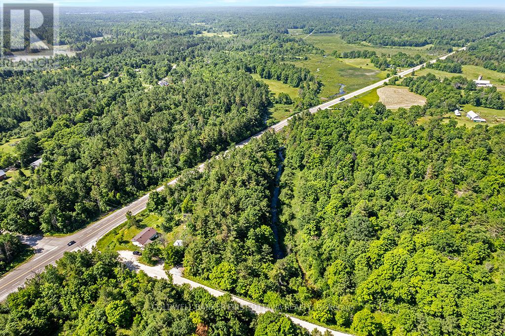 On township maintained road, 10 mins to Perth