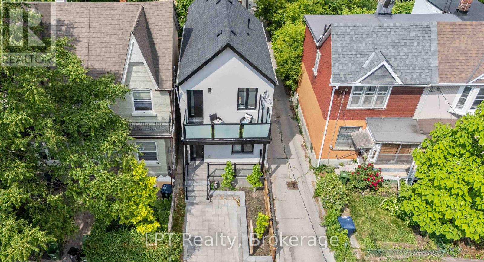 204 FRANKLIN AVENUE - 27