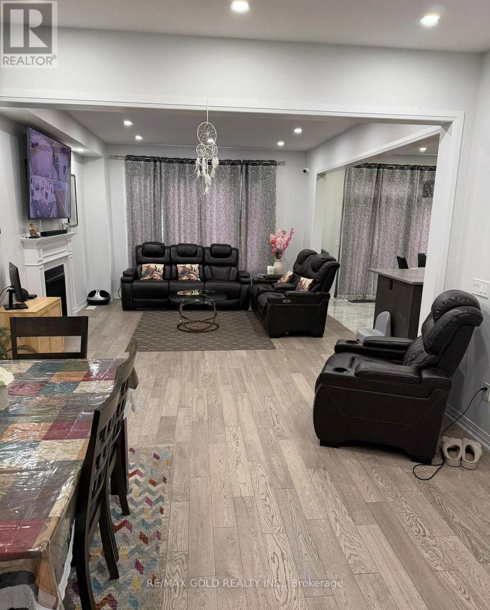 109 SILVERWOOD CRESCENT - 4