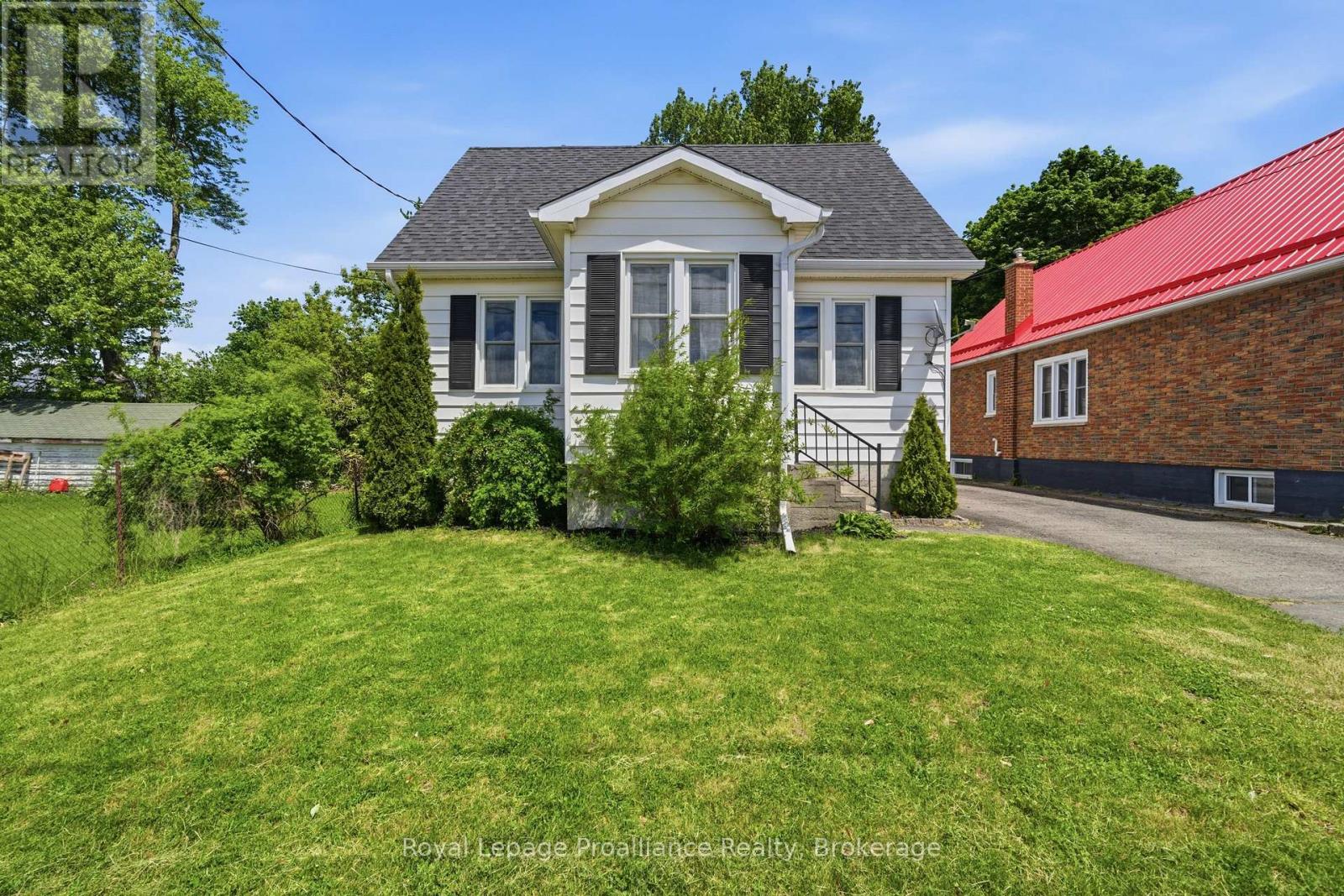 165 LINGHAM STREET - 1
