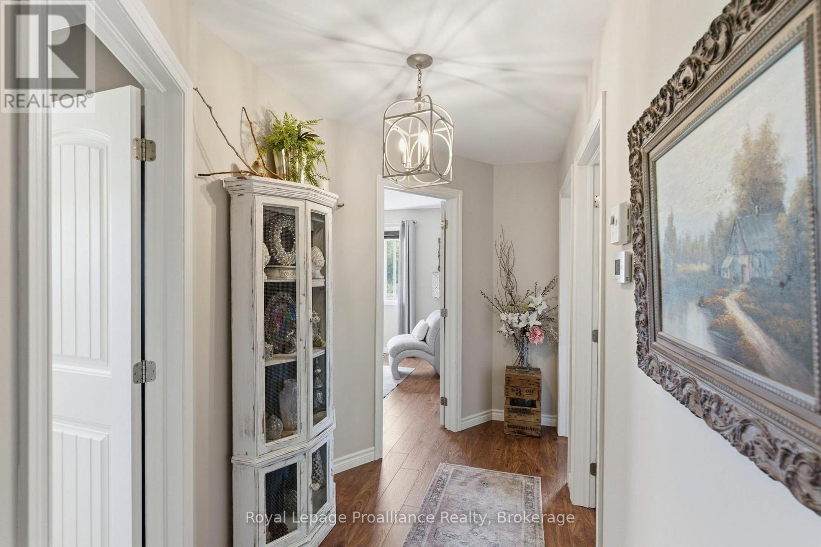 561 STACEY ROAD - 17
