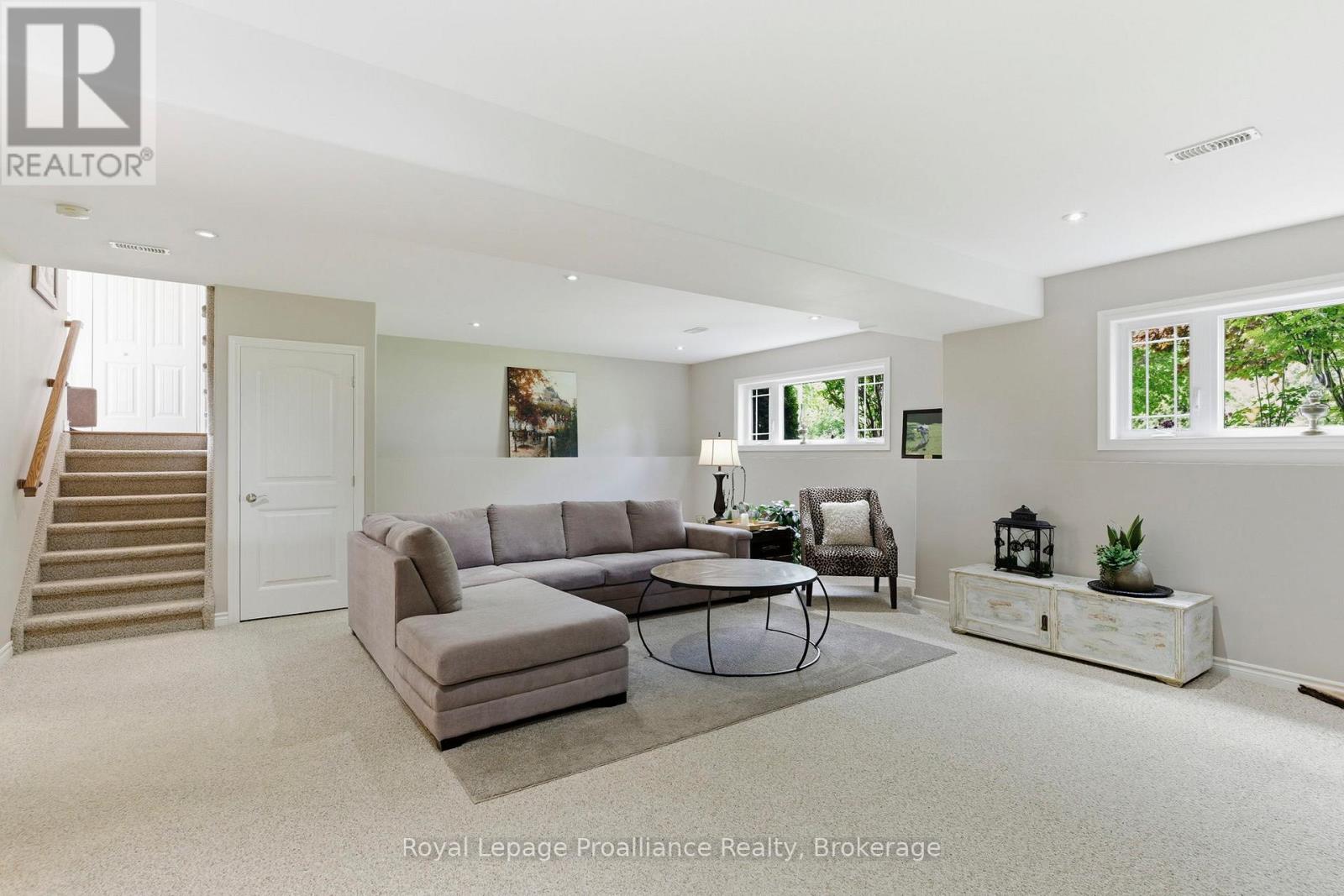 561 STACEY ROAD - 27