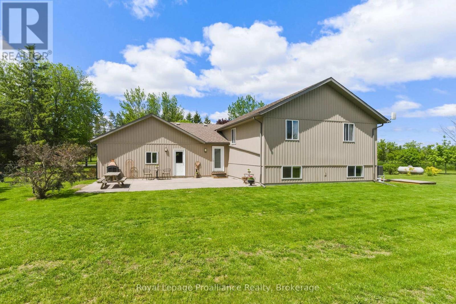 561 STACEY ROAD - 36