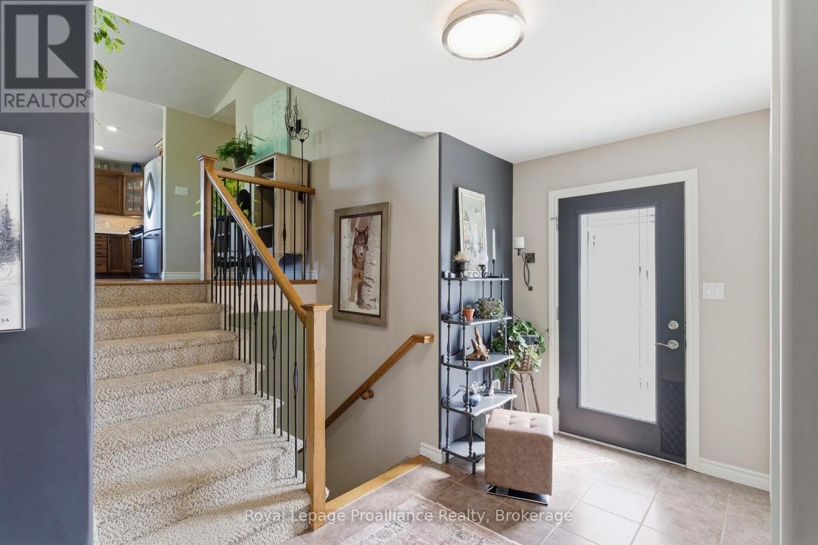 561 STACEY ROAD - 4