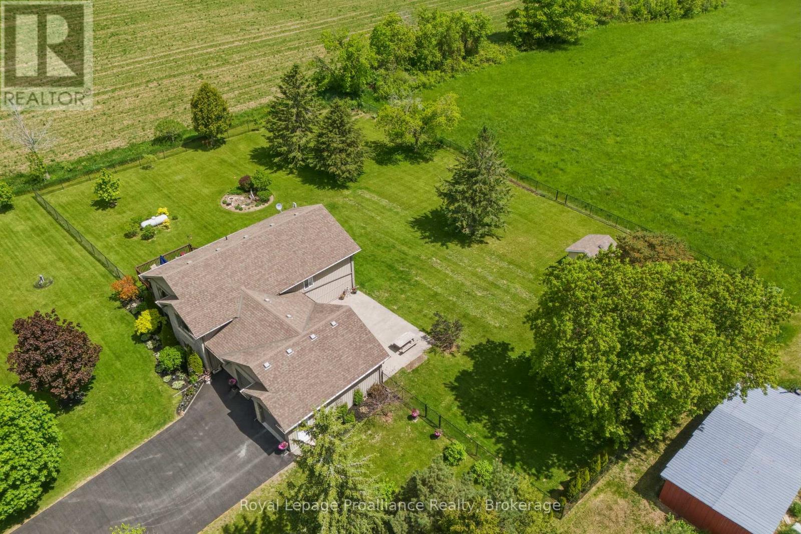 561 STACEY ROAD - 42
