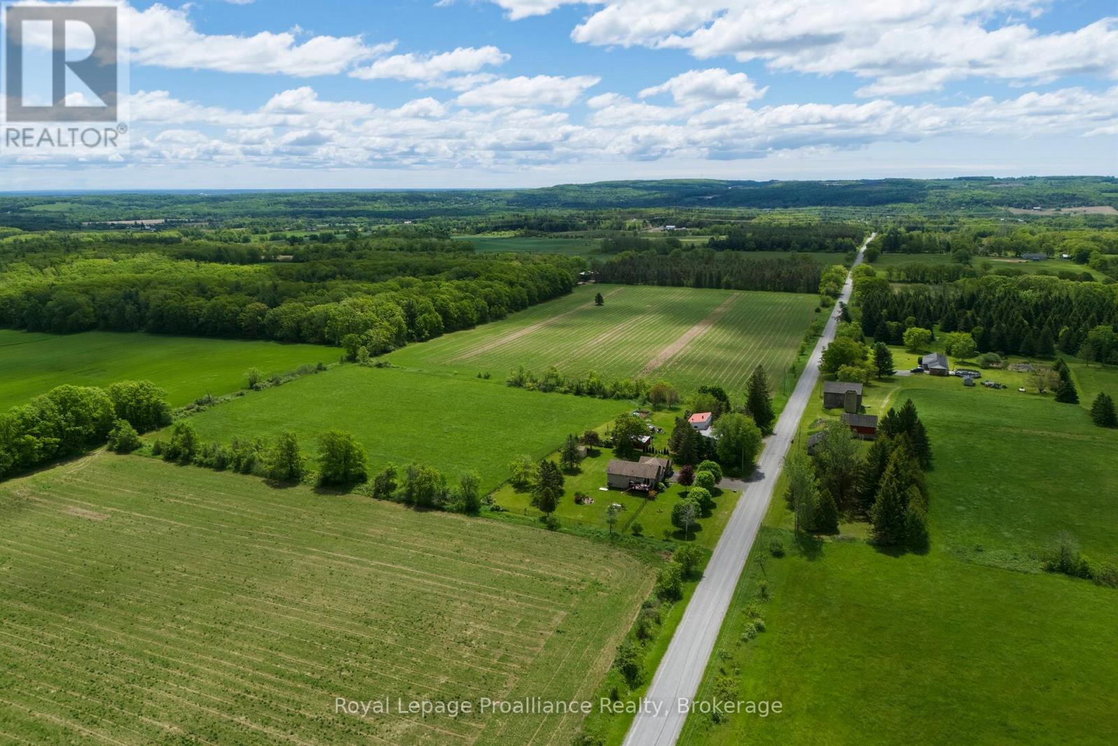 561 STACEY ROAD - 44