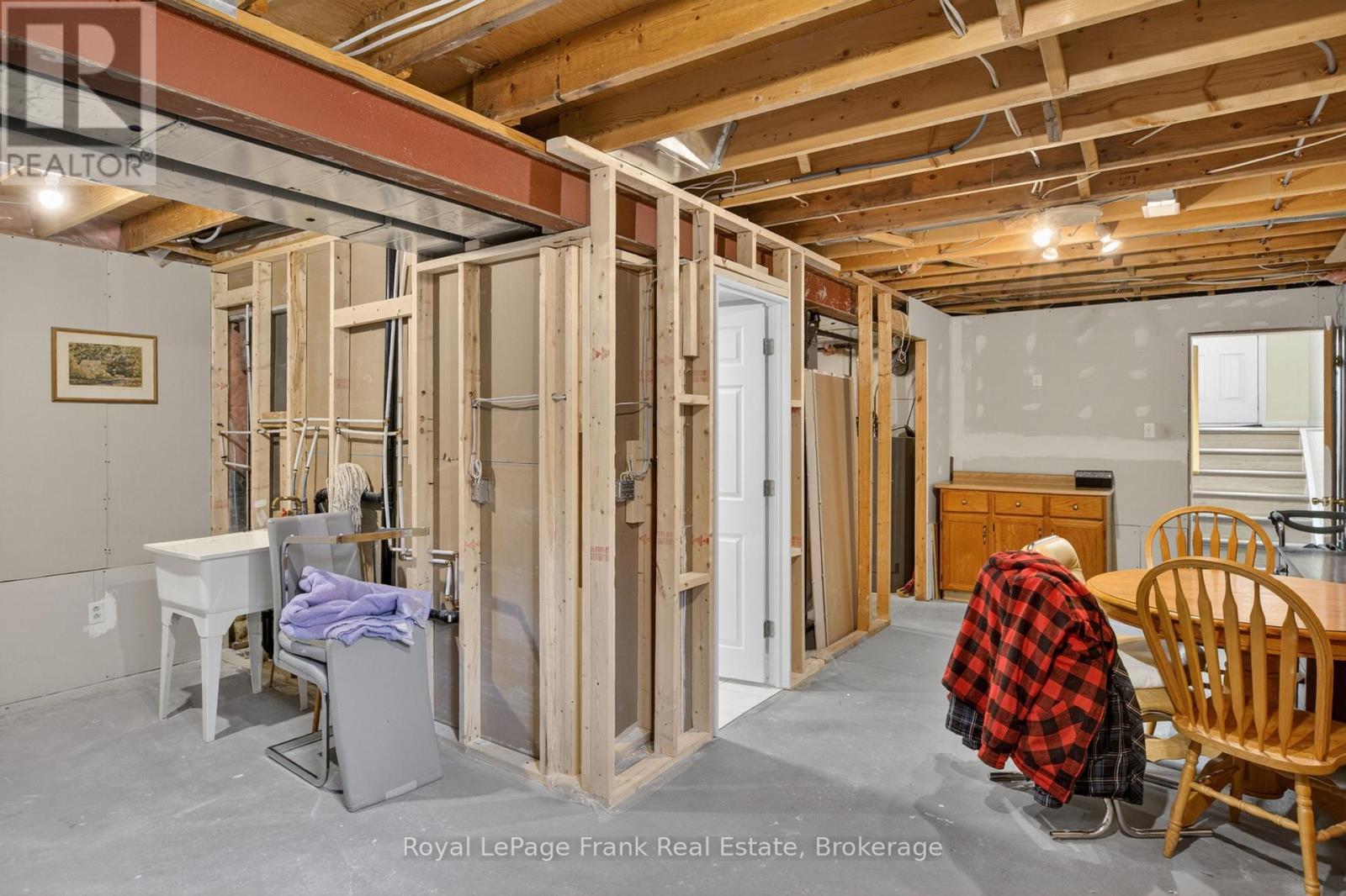 1116 AFTON ROAD - 36