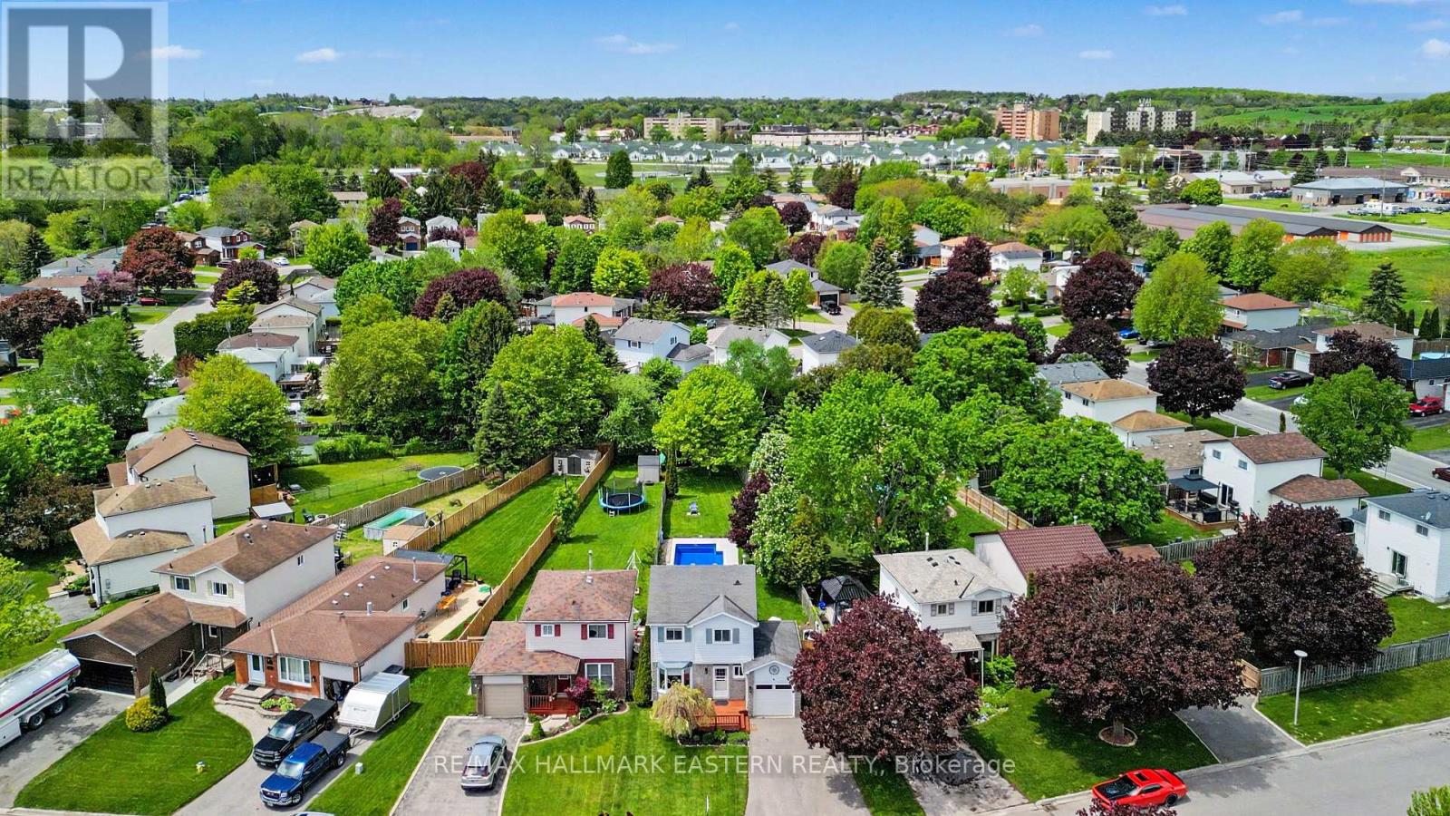 6 SANDERS DRIVE - 33