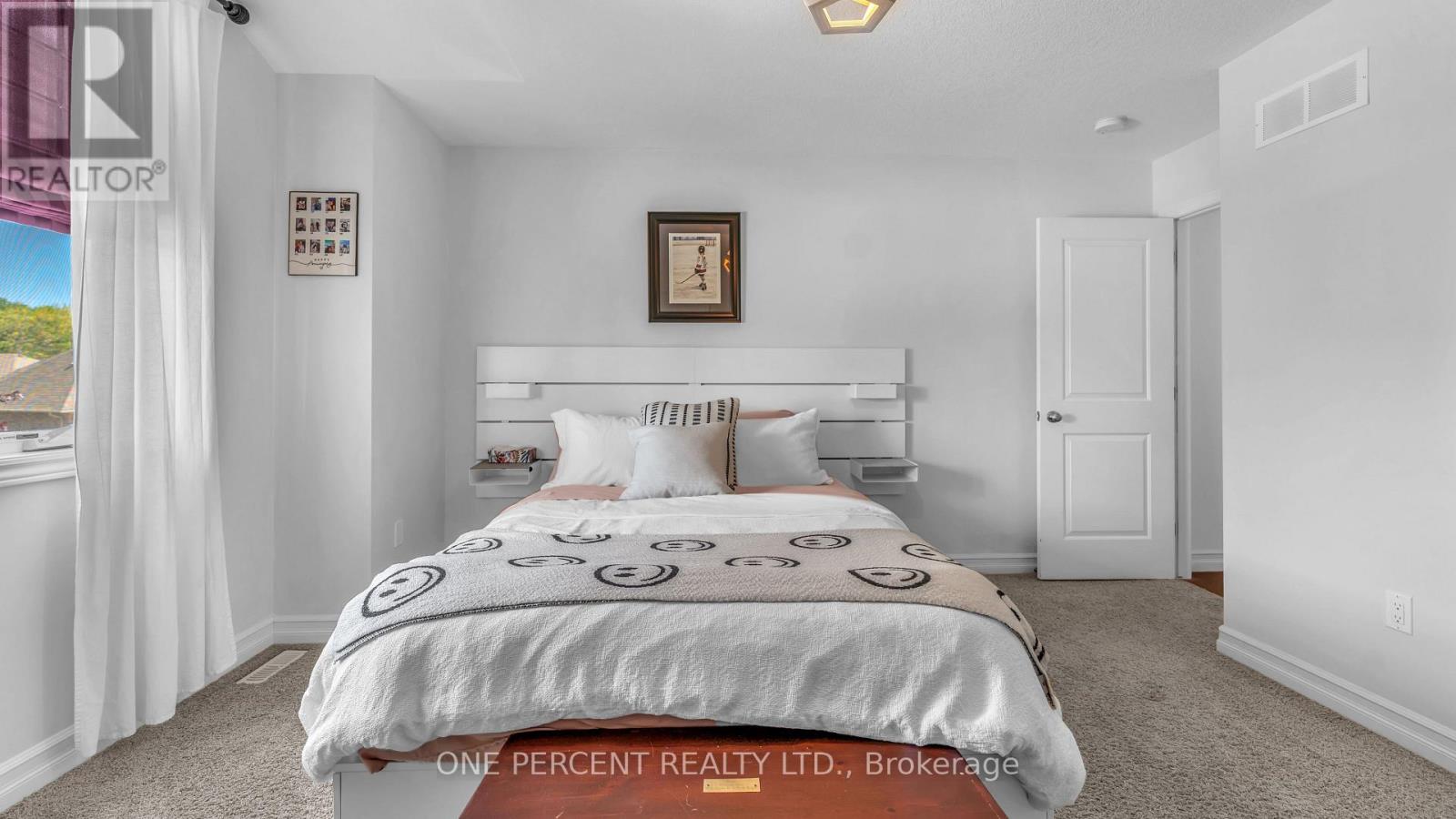 16 PEREGRINE AVENUE - 18