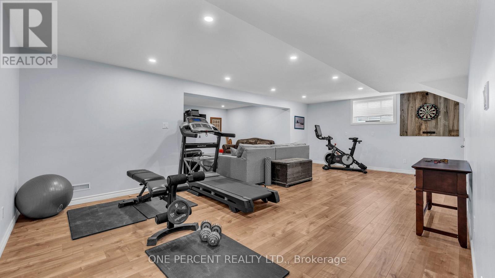 16 PEREGRINE AVENUE - 26