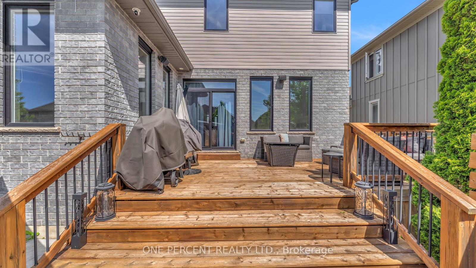 16 PEREGRINE AVENUE - 34