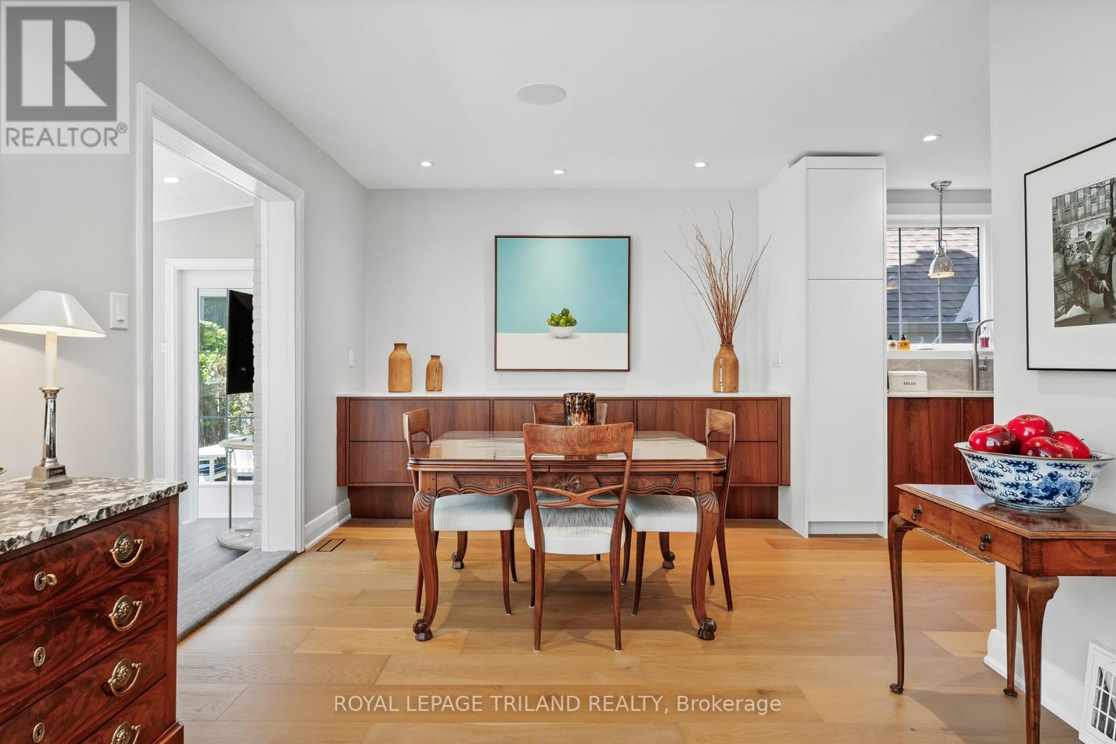 997 MAITLAND STREET - 10
