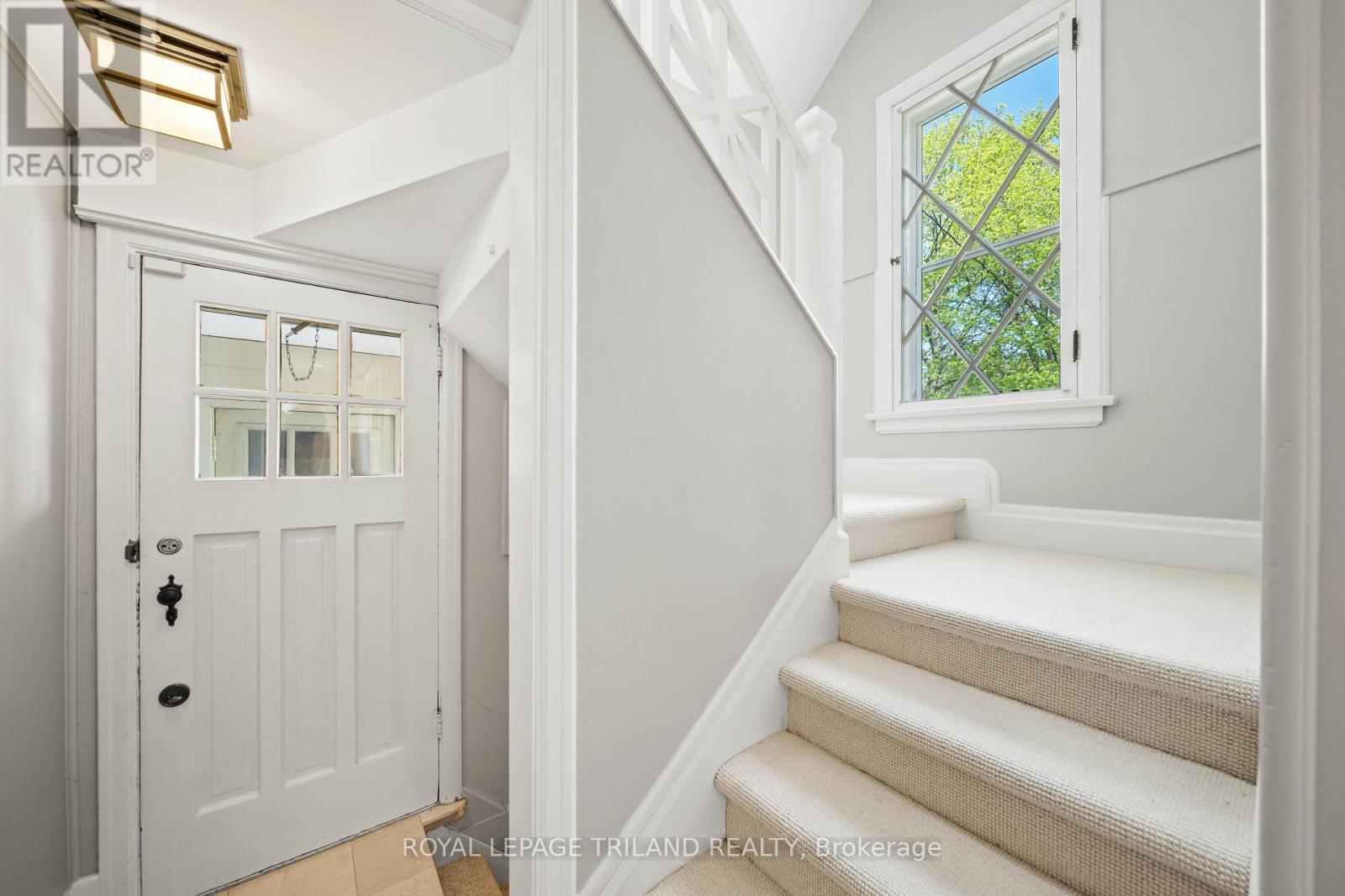 997 MAITLAND STREET - 21