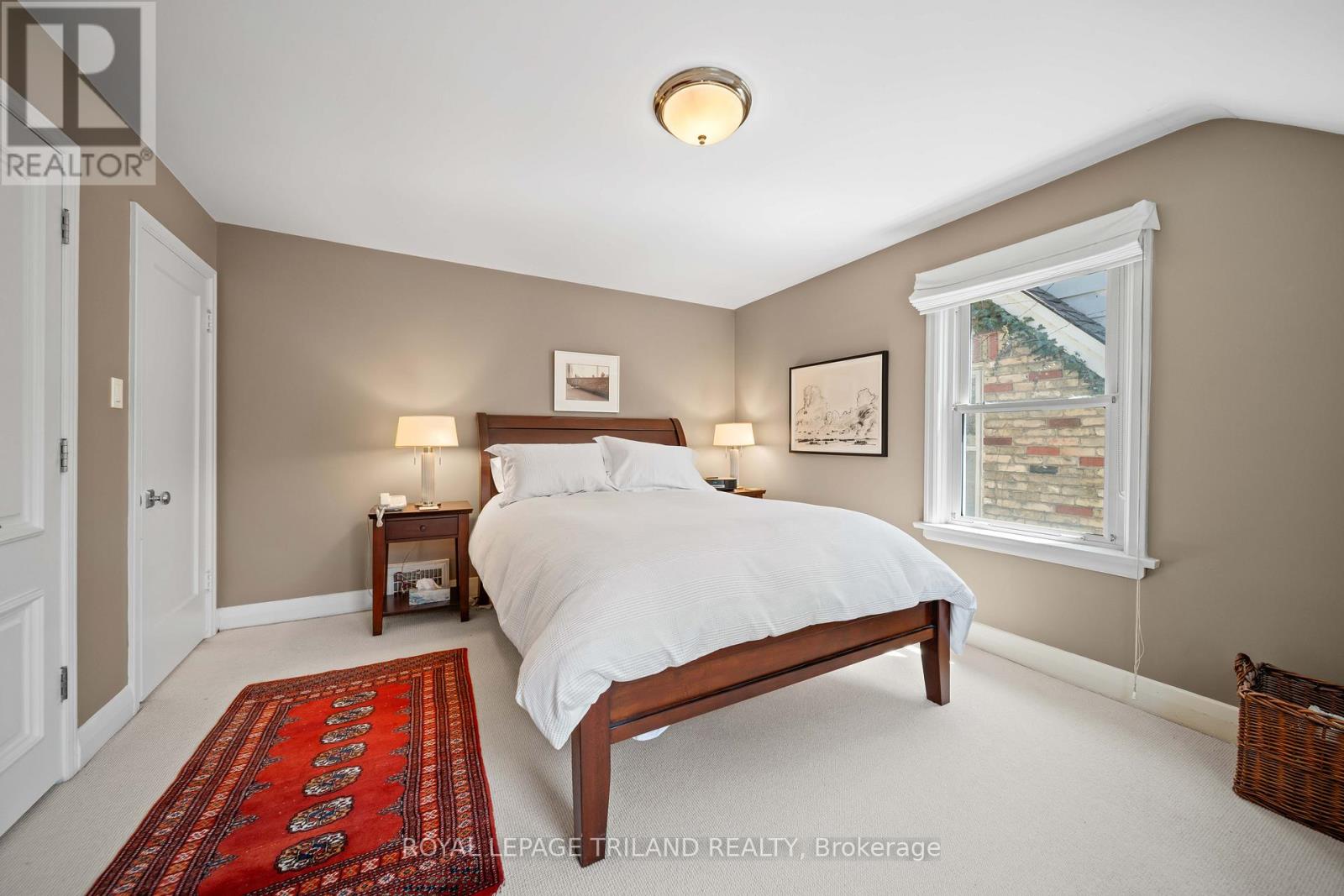 997 MAITLAND STREET - 25