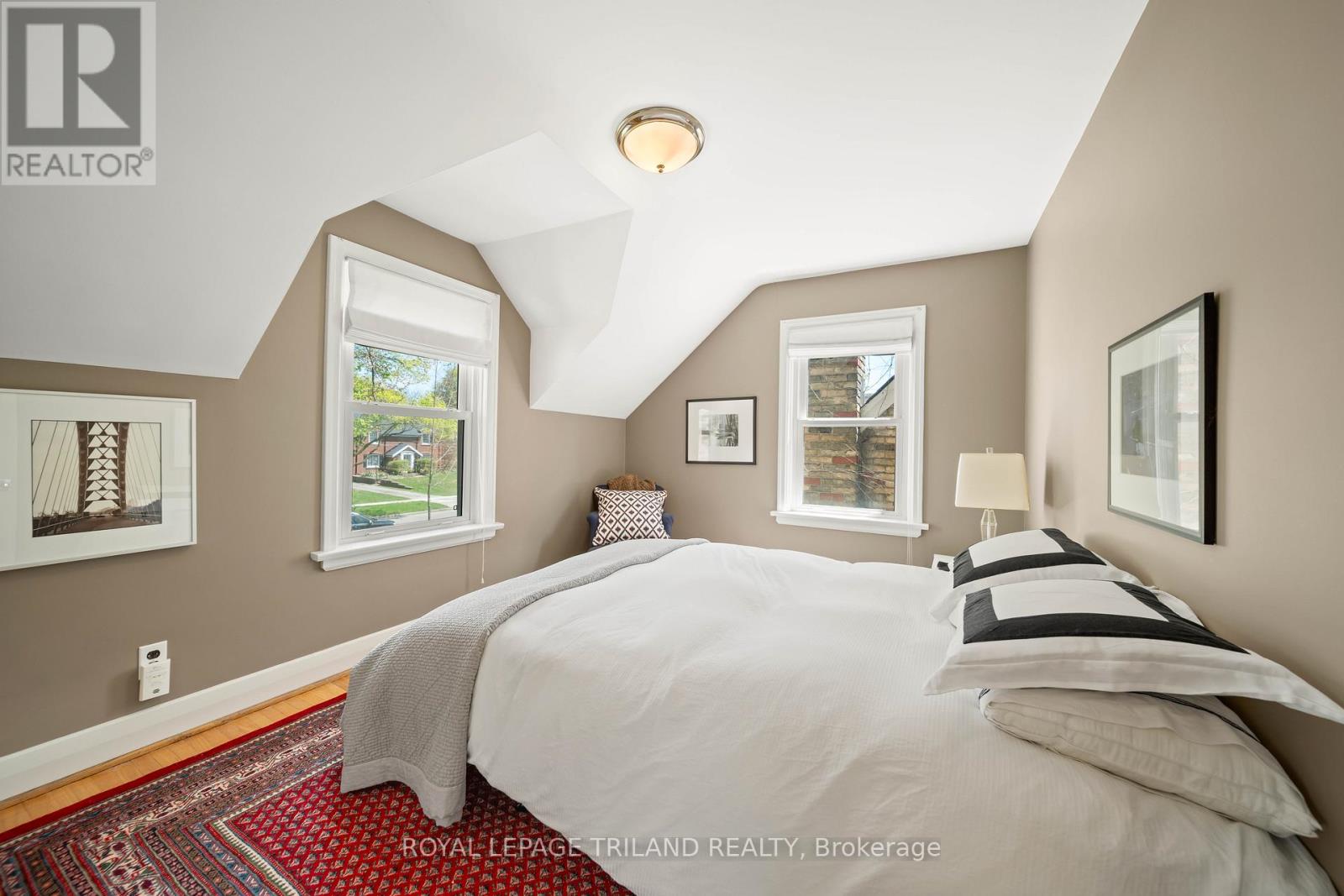 997 MAITLAND STREET - 26