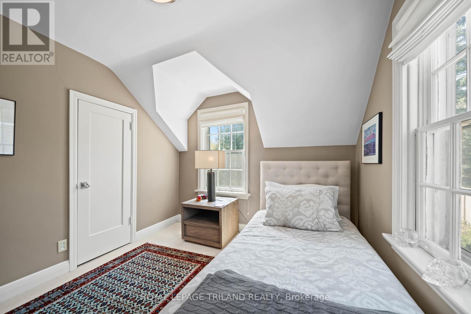 997 MAITLAND STREET - 29