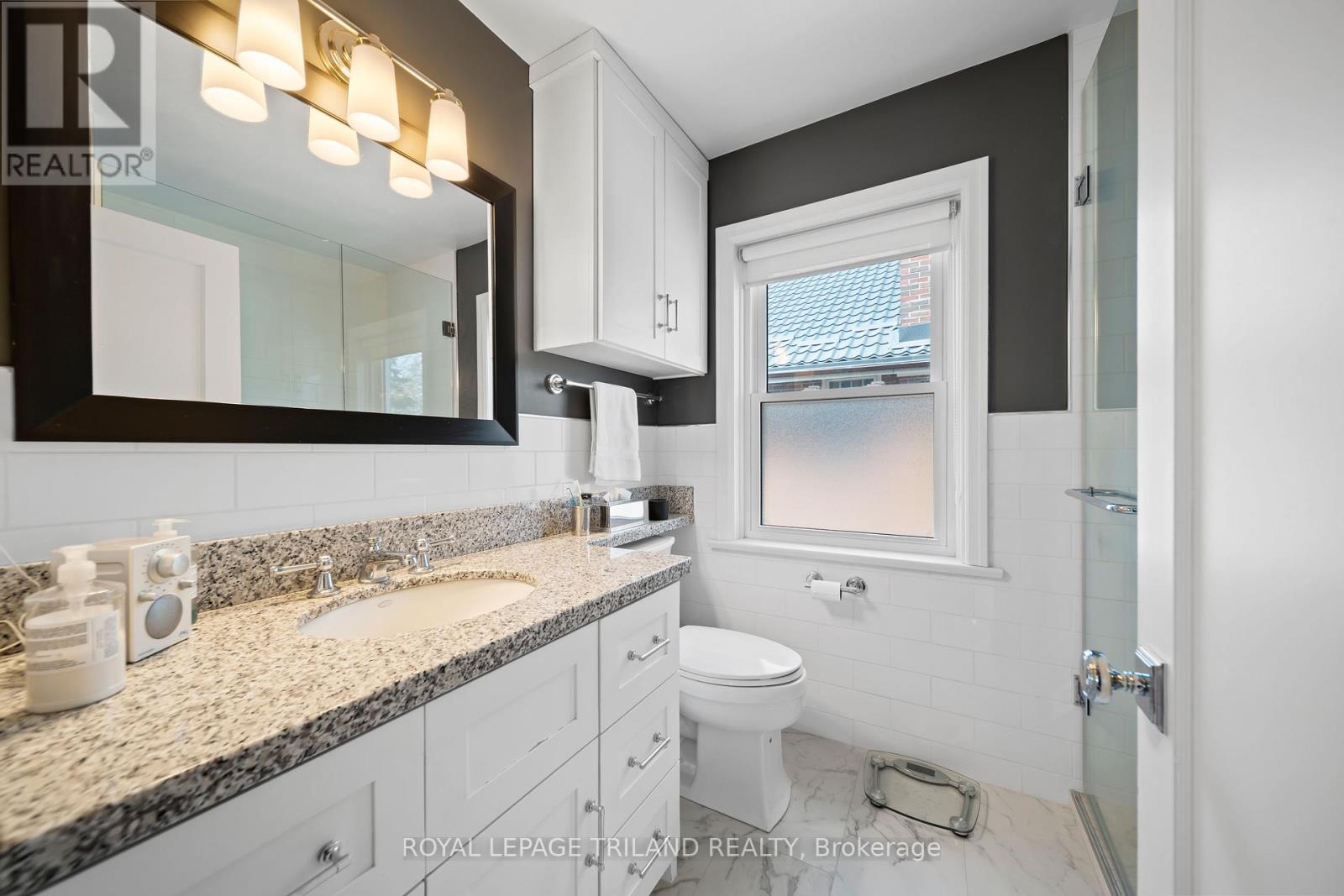 997 MAITLAND STREET - 30